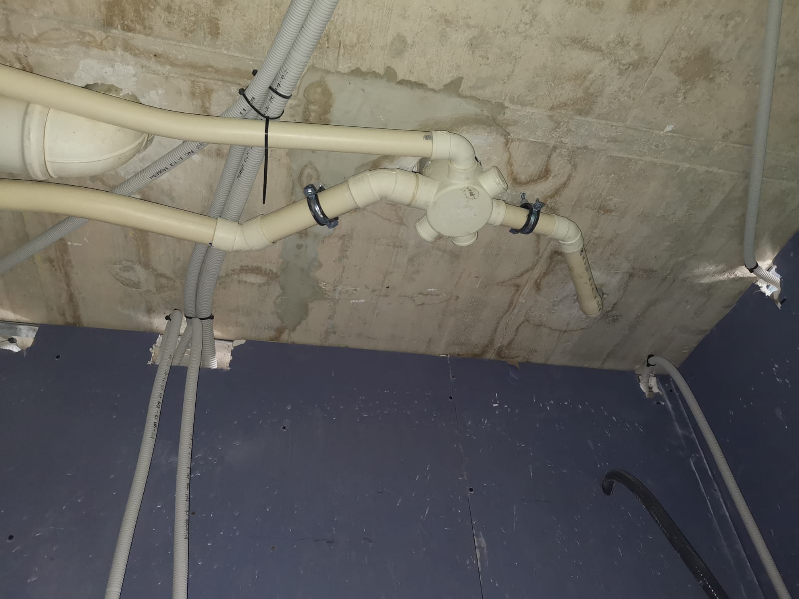 Instalacion de bote sifonico con pvc insonorizado