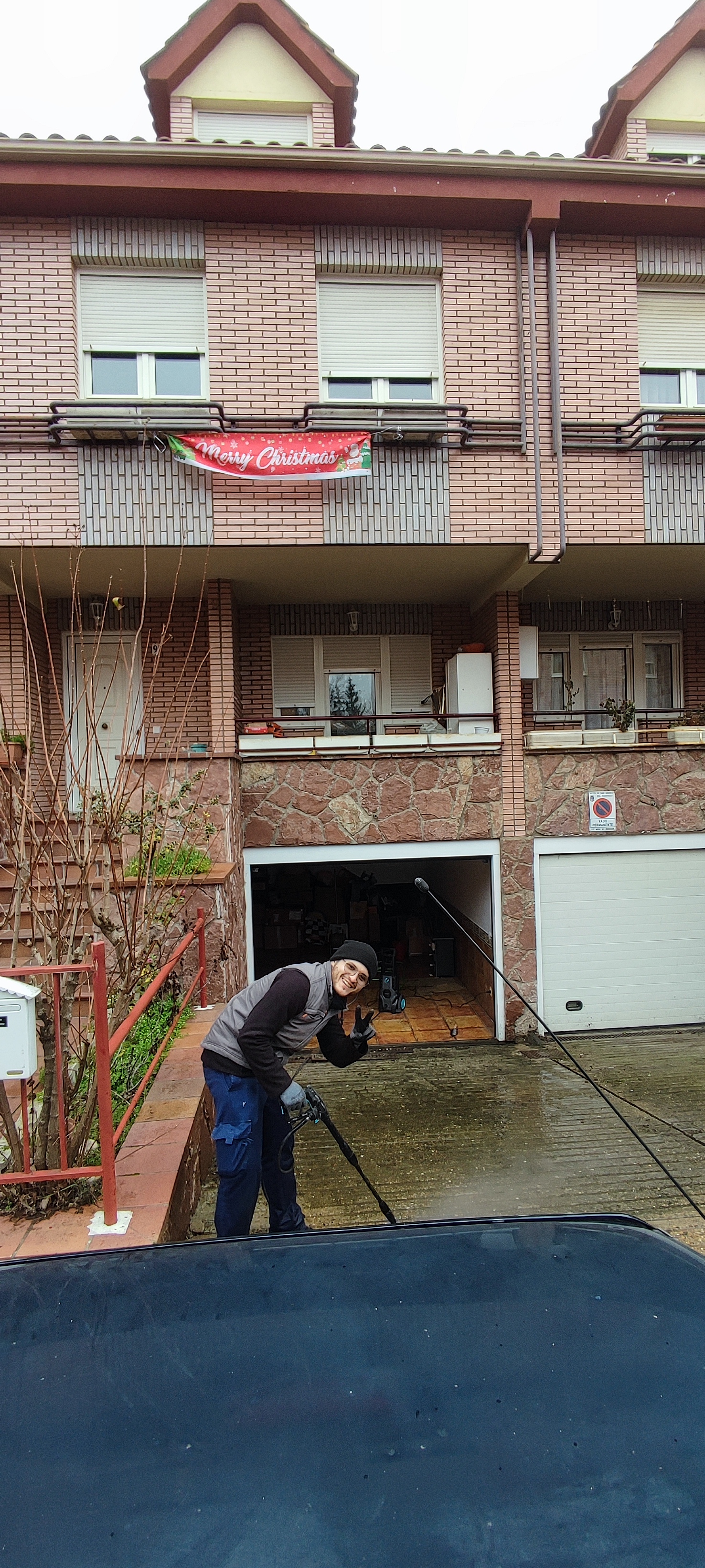 Limpieza con hidrolimpiadora.