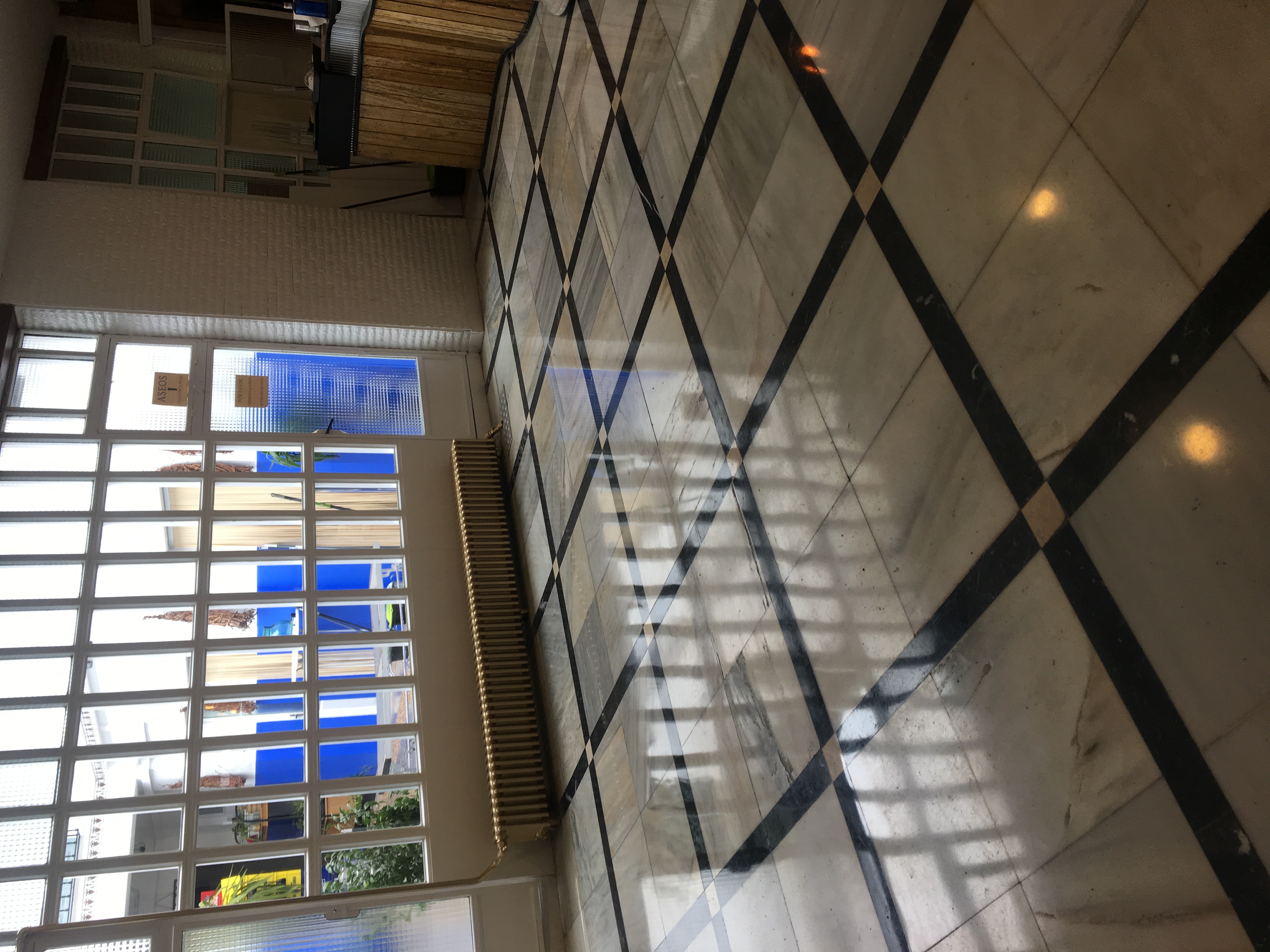 pulido y abrillantado de marmol macael y negro marquina