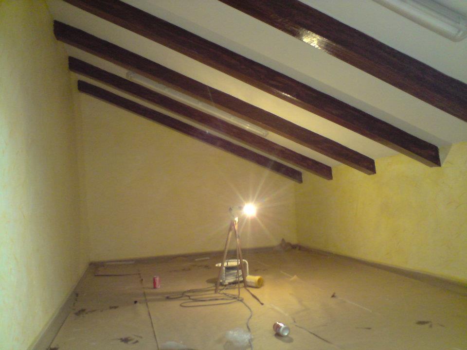 Vigas de cemento en imitacion madera