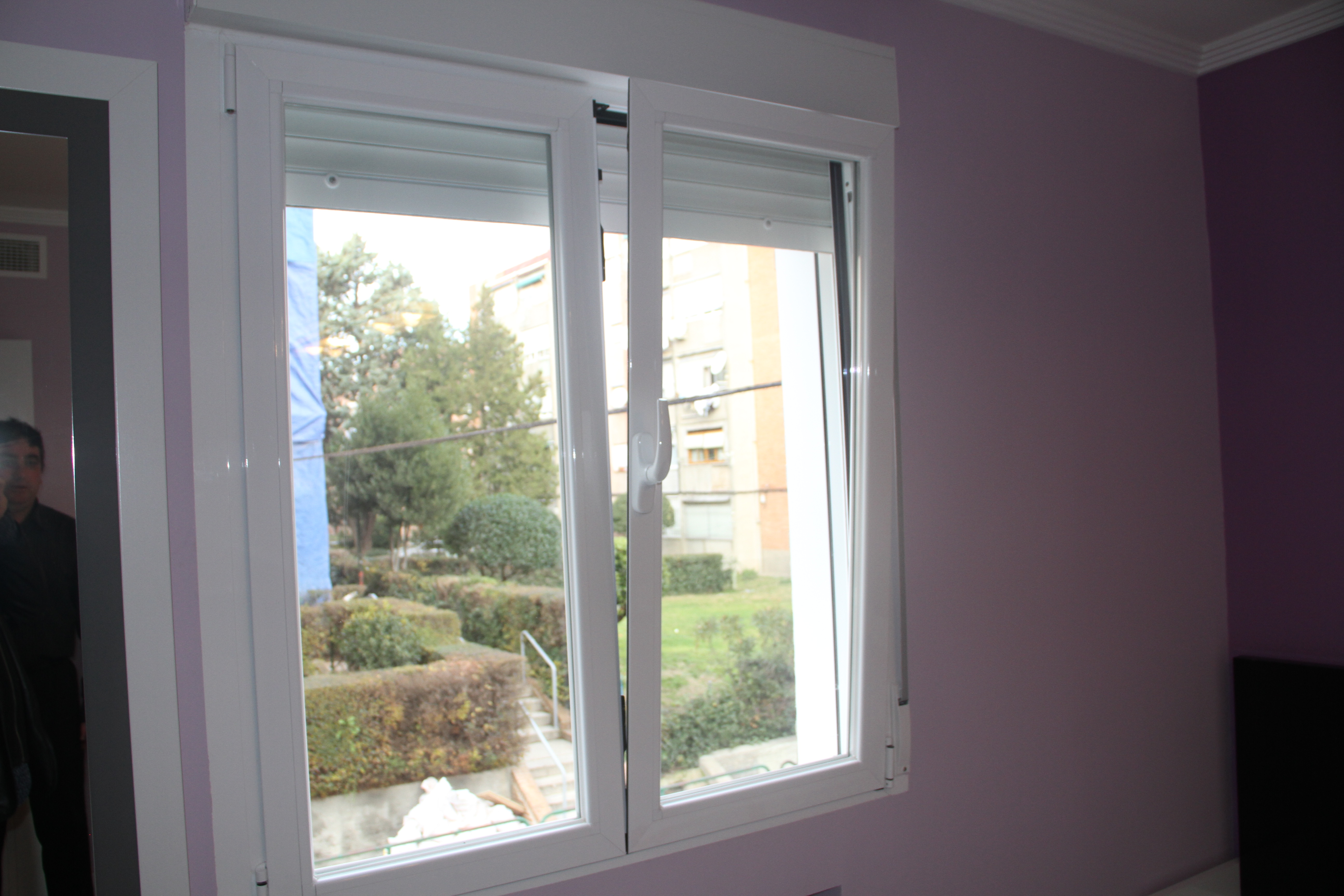 Ventana oscilobatiente