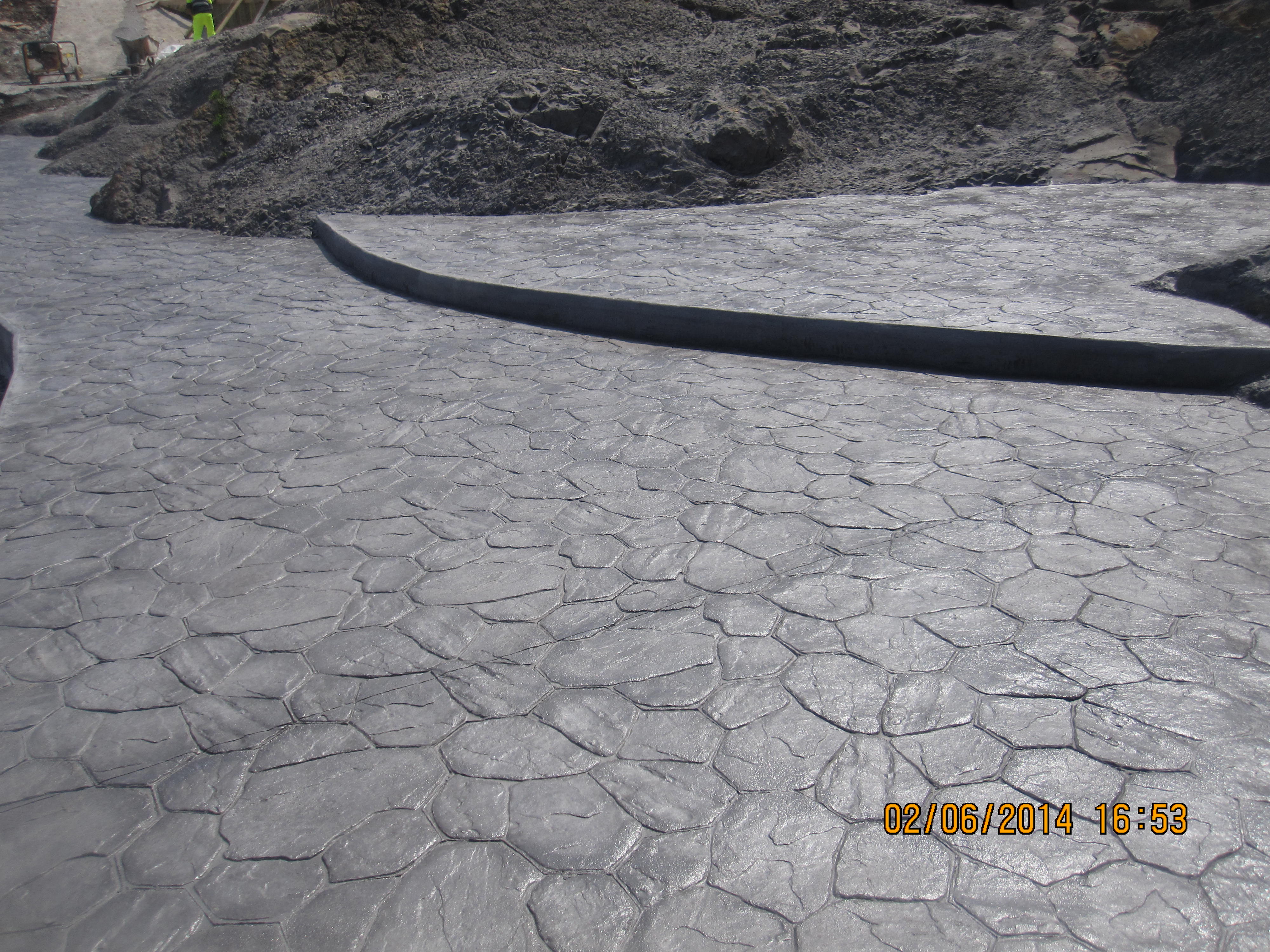 HORMIGÓN IMPRESO ( PIEDRA IRREGULAR )