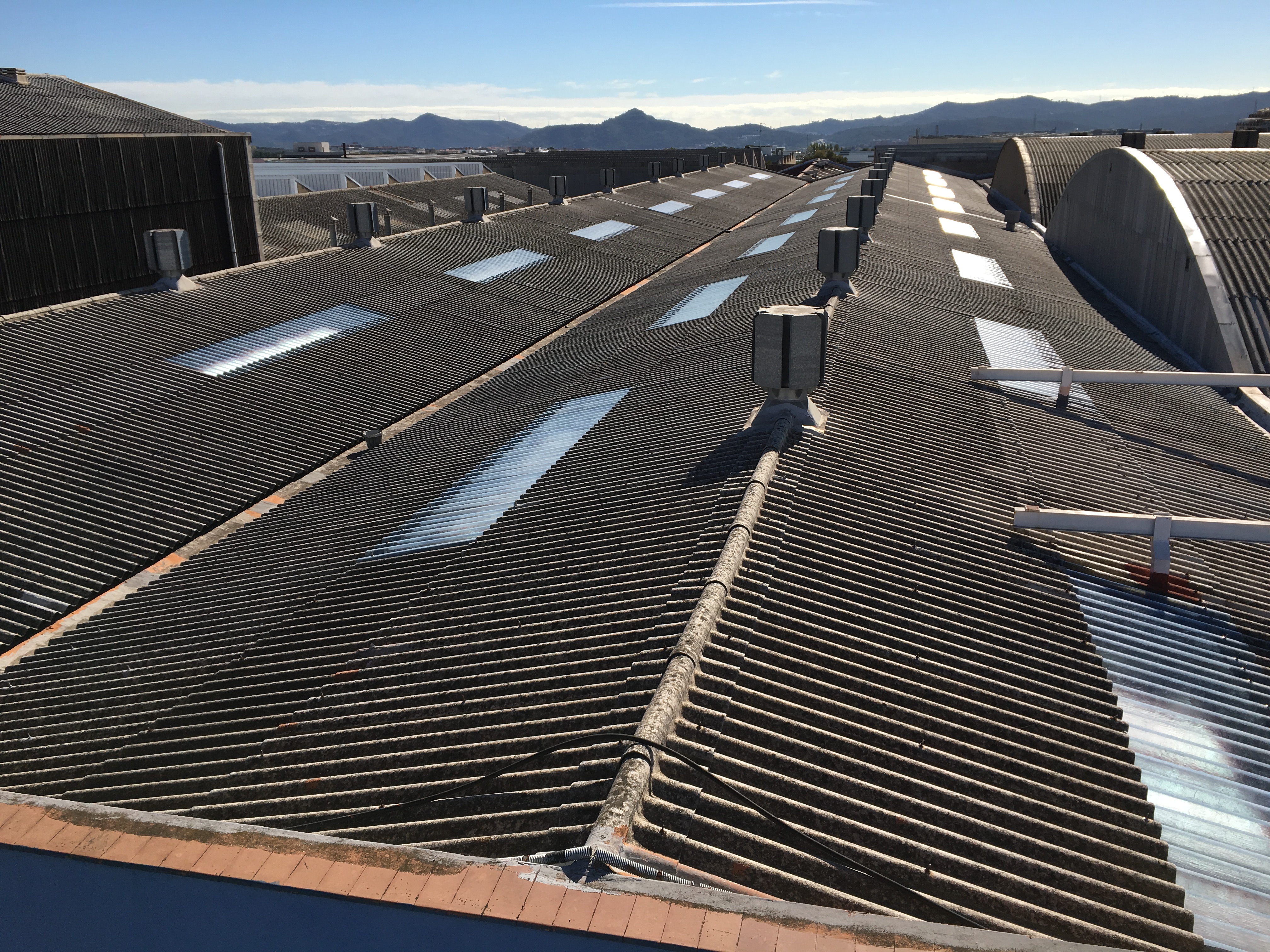 Proyecto Sustitución de Lucernarios en Nave Industrial 3.000M2.