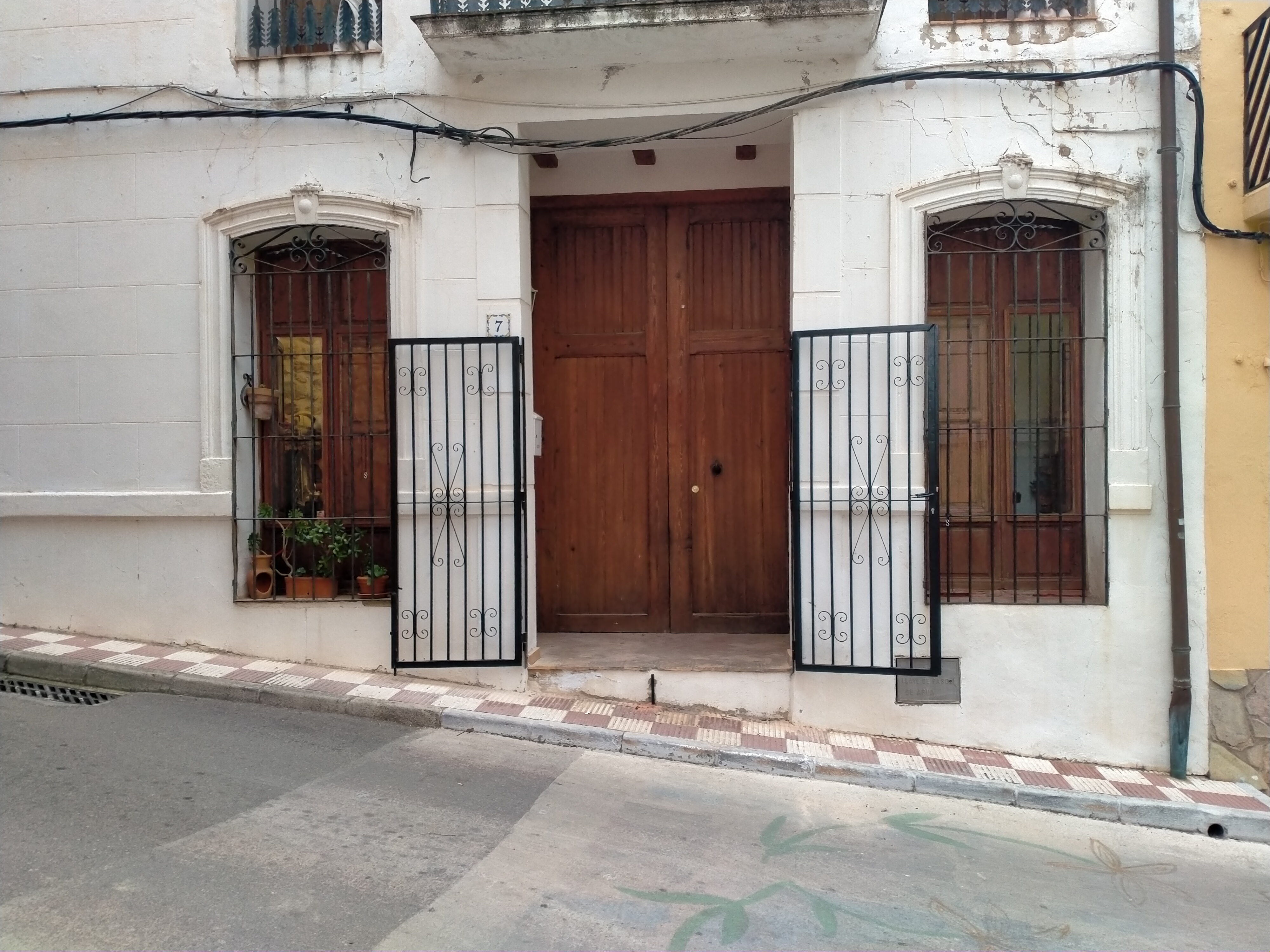 reacondicionado y adaptación de puertas recicladas