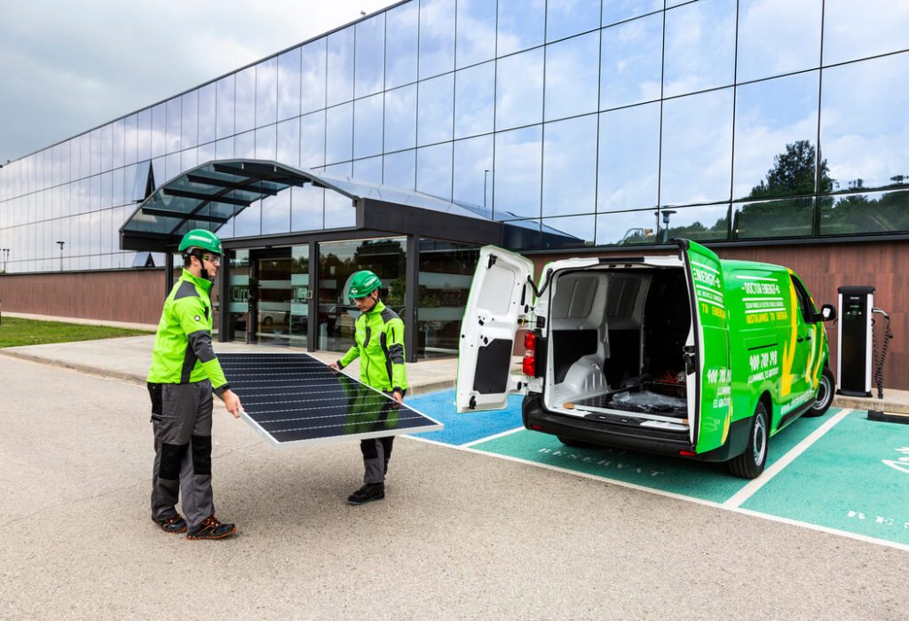 Ingenieros, Técnicos e Instaladores propios
