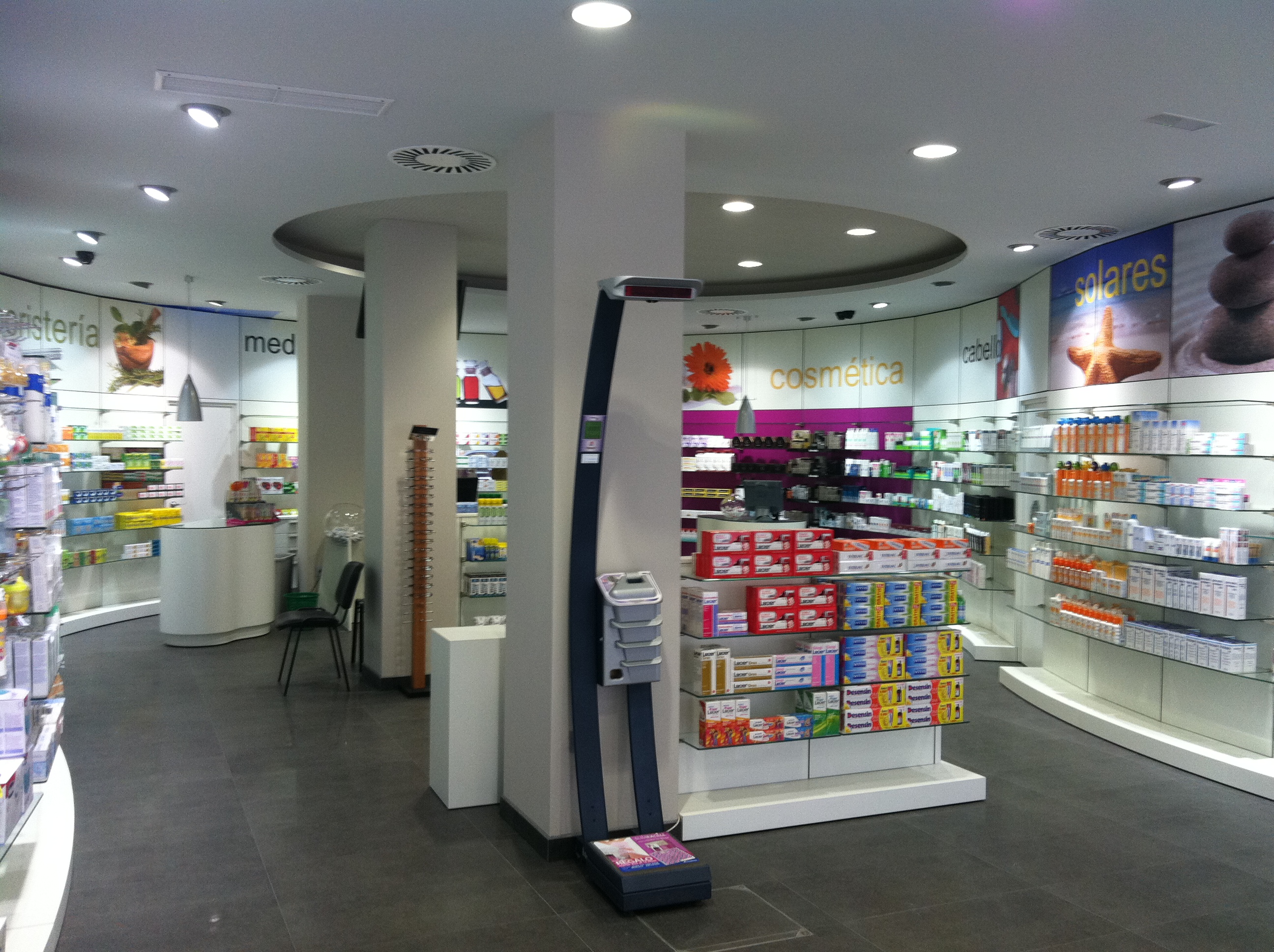 INTERIOR FARMACIA CALATAYUD