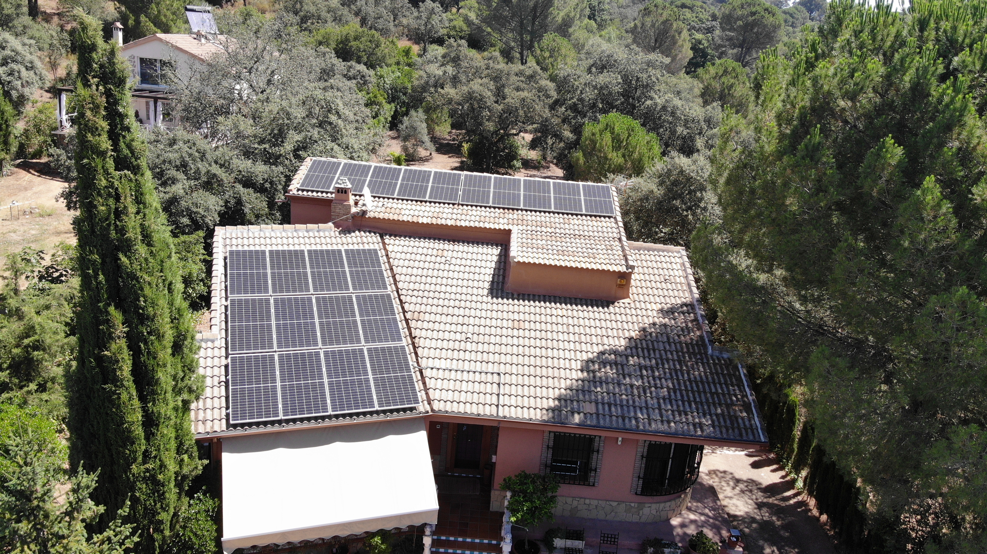 Instalación Solar Fotovoltaica de autoconsumo para vivienda