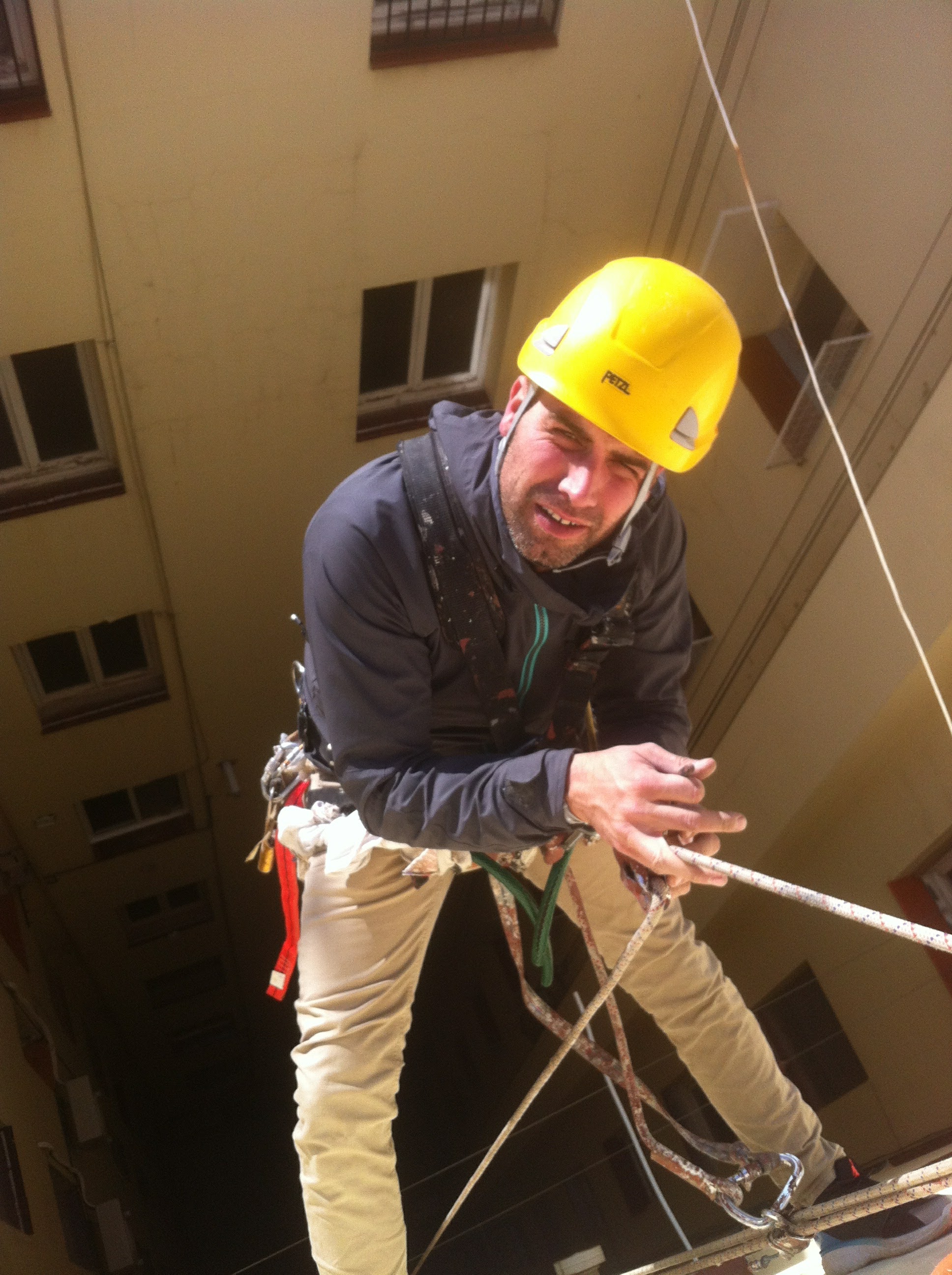 Revisión de patios interiores deteriorados