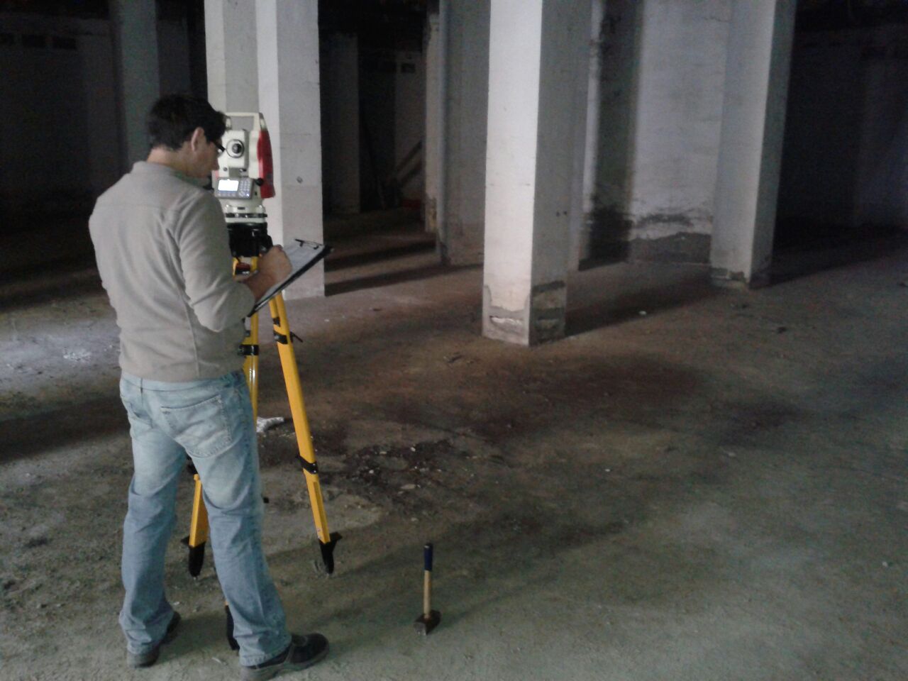 Medición de interior para diseño de parking