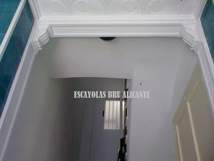 mensulas y pilastras https://www.escayolasbru.es/