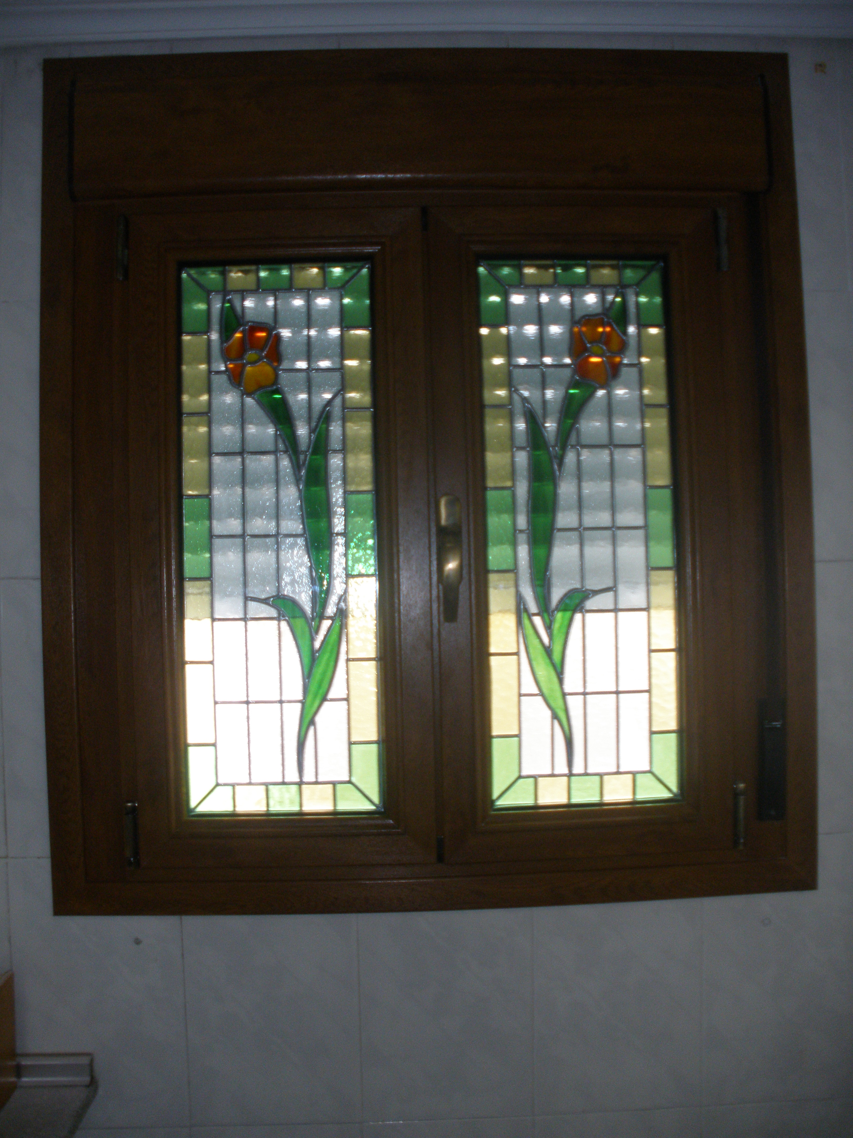 Ventana con vidriera