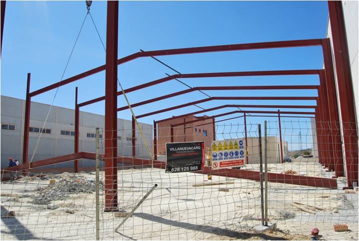 nave para 5 pistas de pádel en estructura