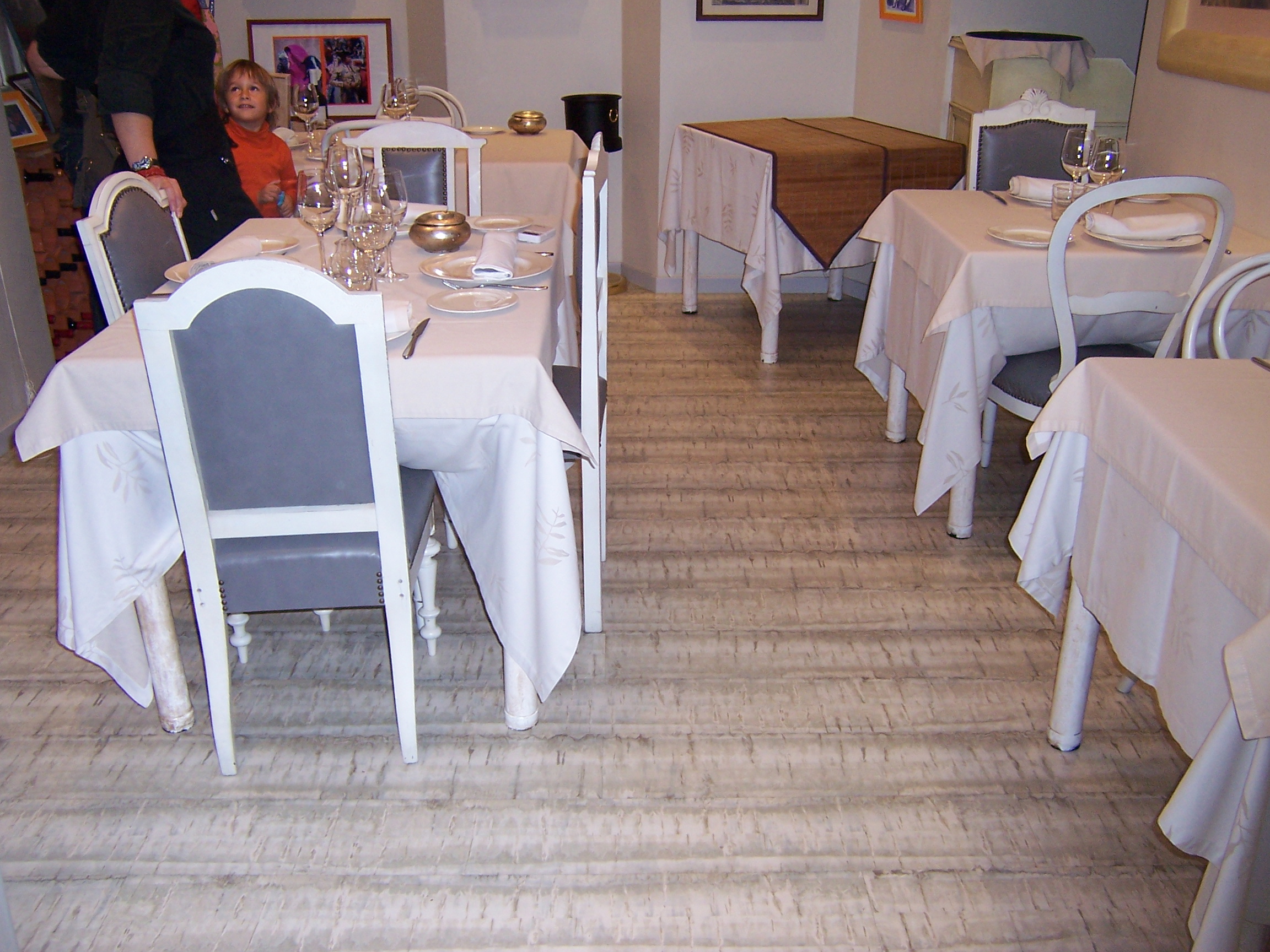 Parquet flotante Restaurante en Pamplona