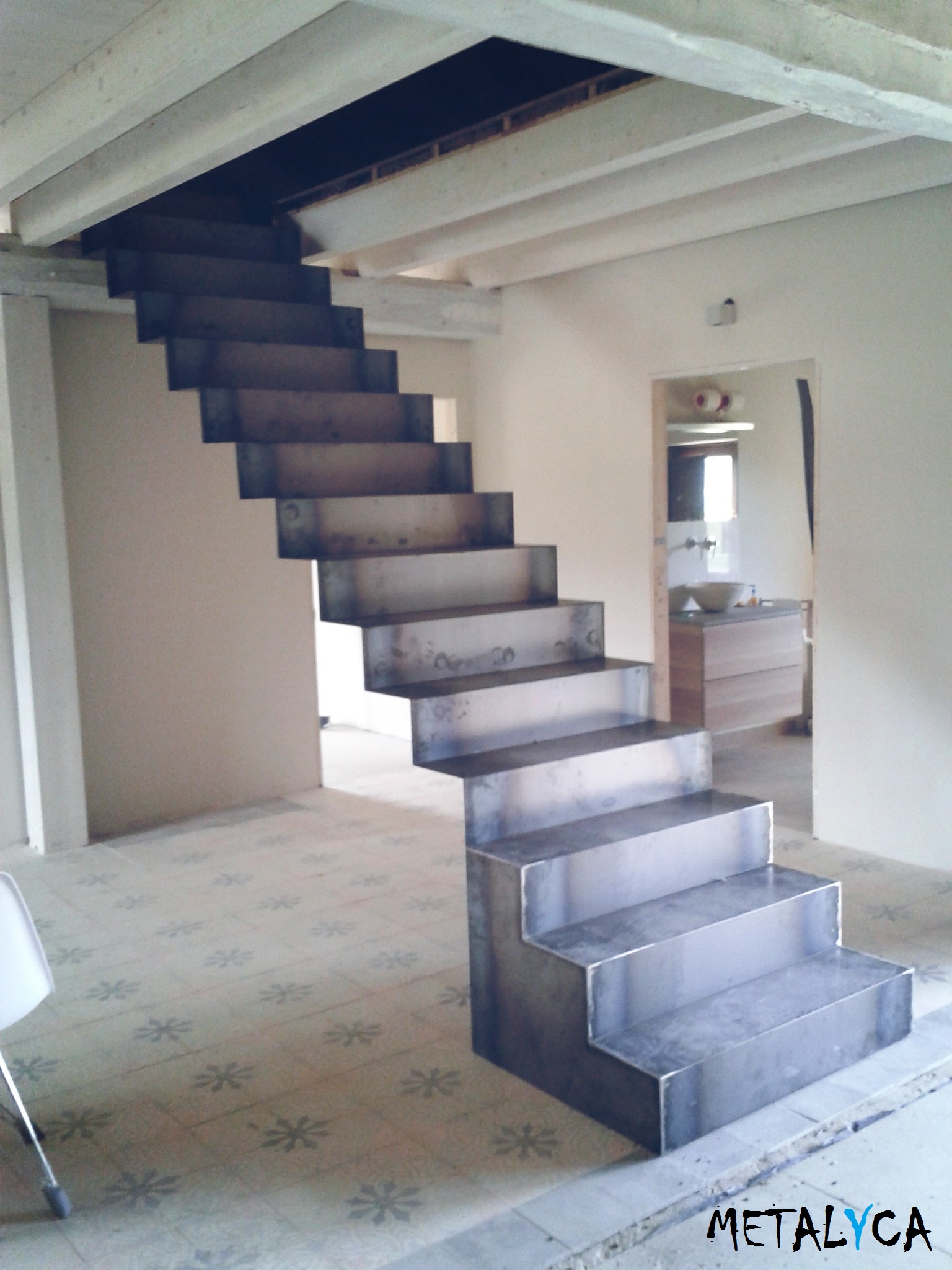 Escalera de acero corten