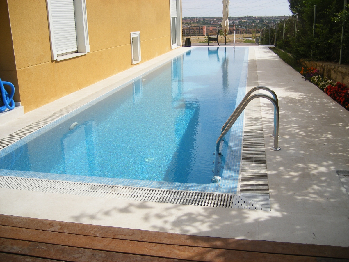 PISCINA 4