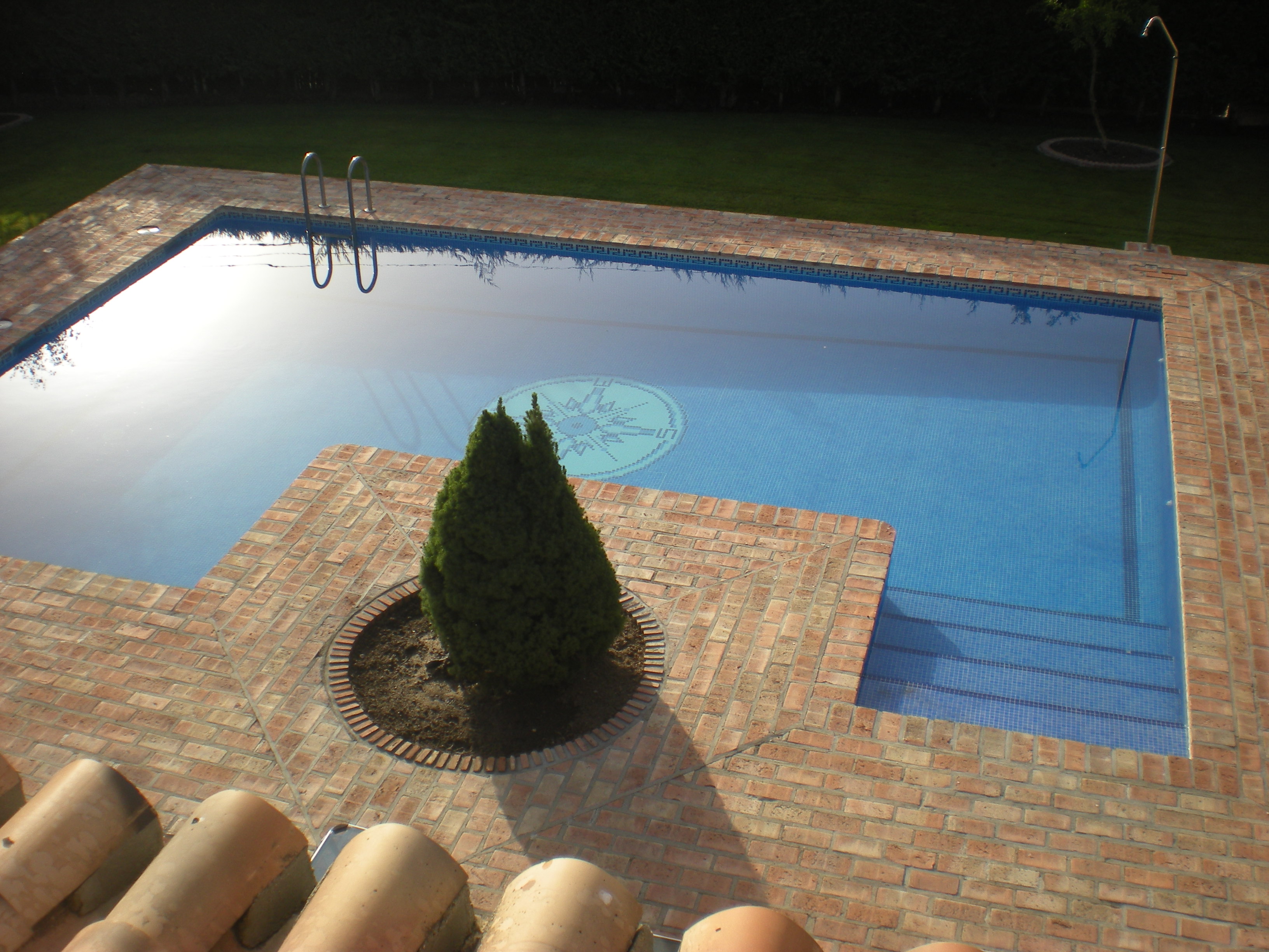 PISCINA CON LADRILLO