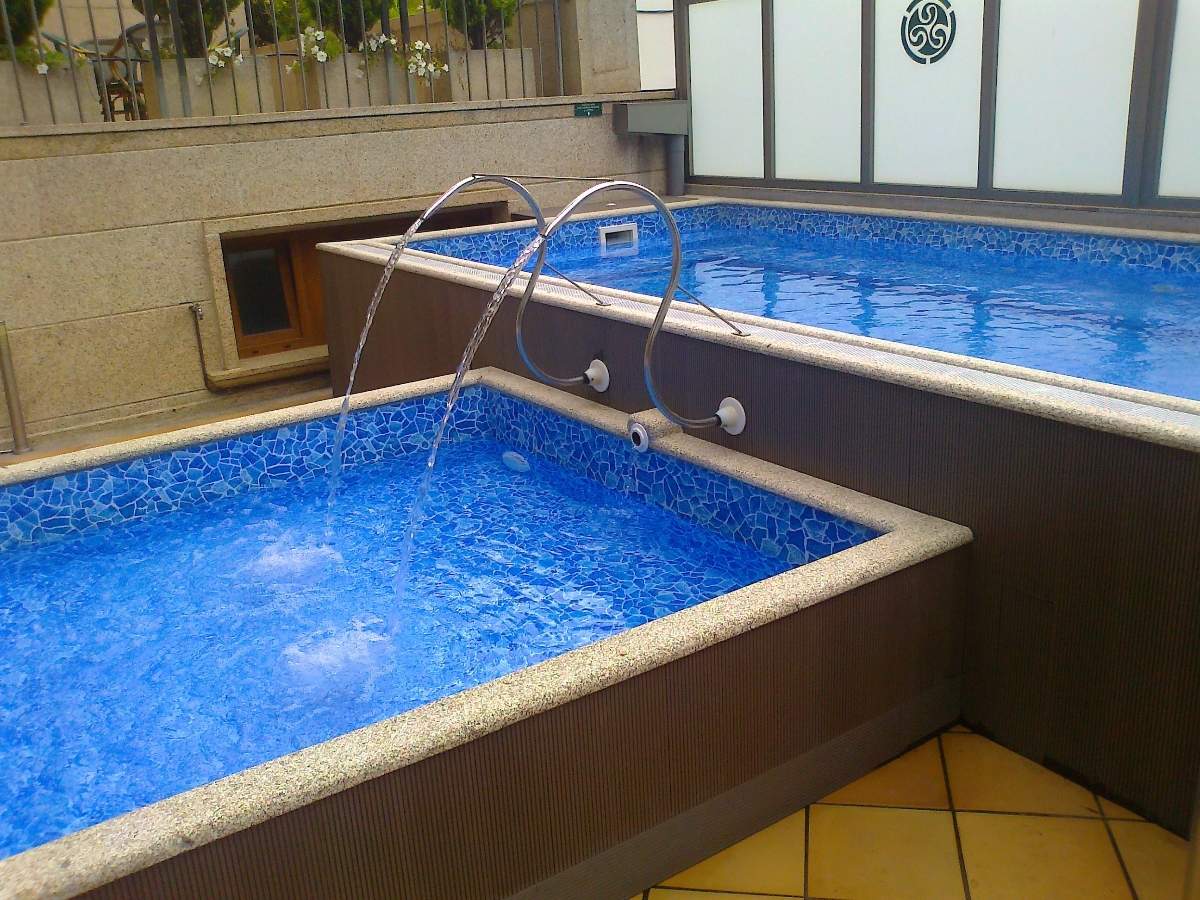 Piscinas Apartamentos TRISQUEL