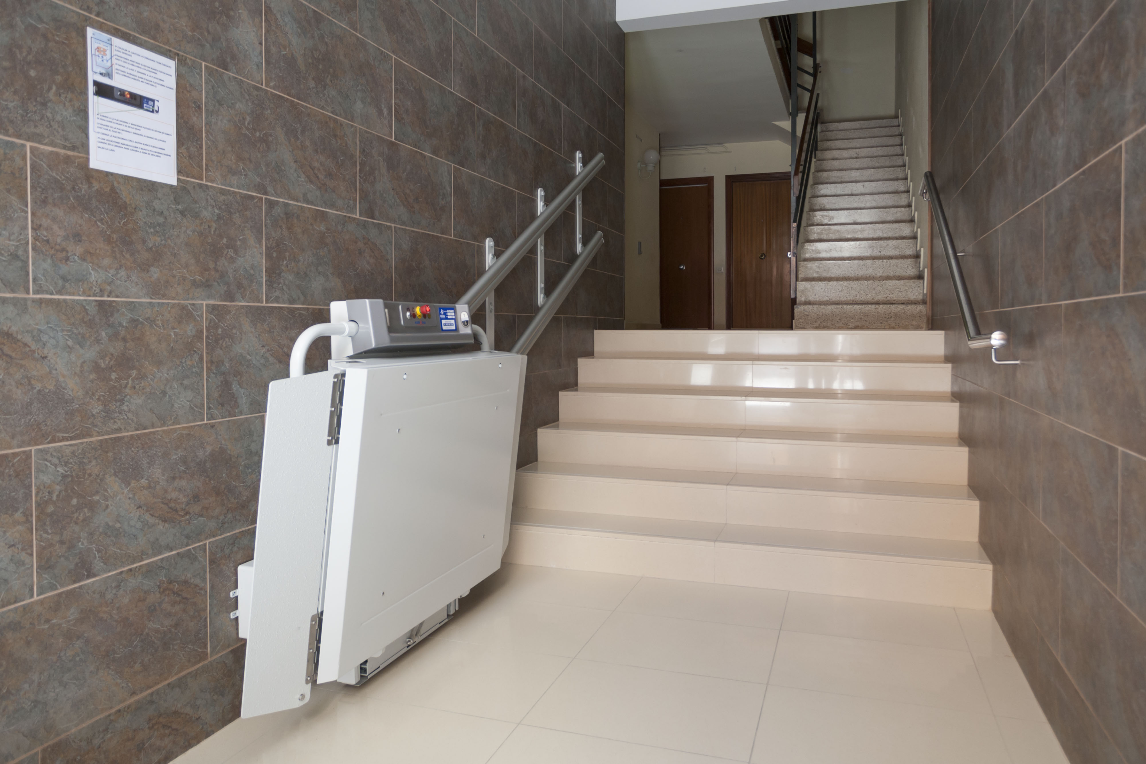 Plataforma salvaescaleras SPATIUM