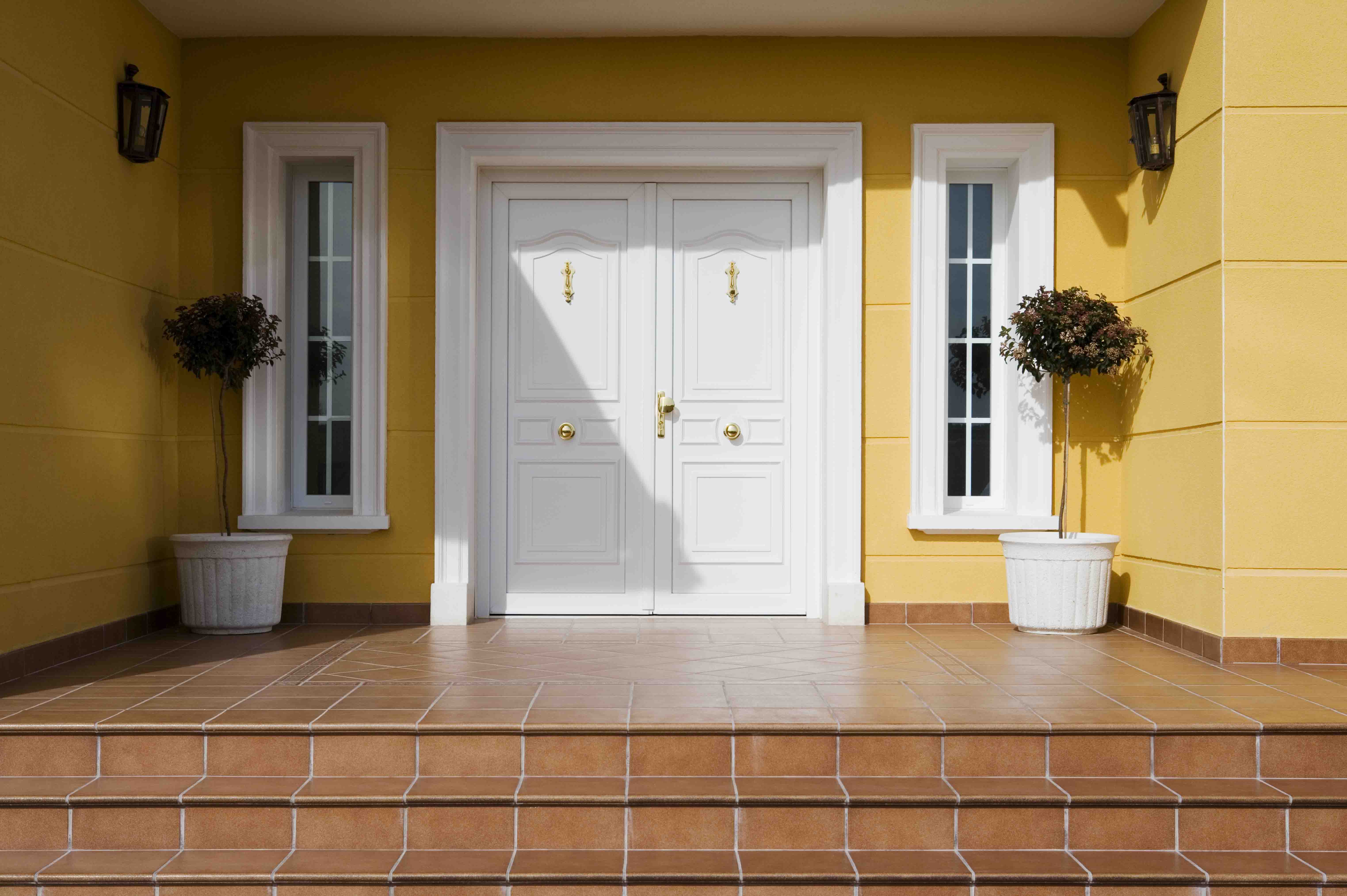 Puerta entrada/Porta d'entrada