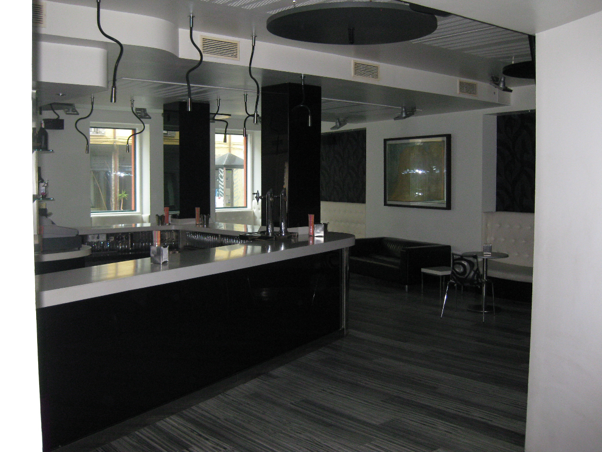 PUB LA BLANCA LUANCO