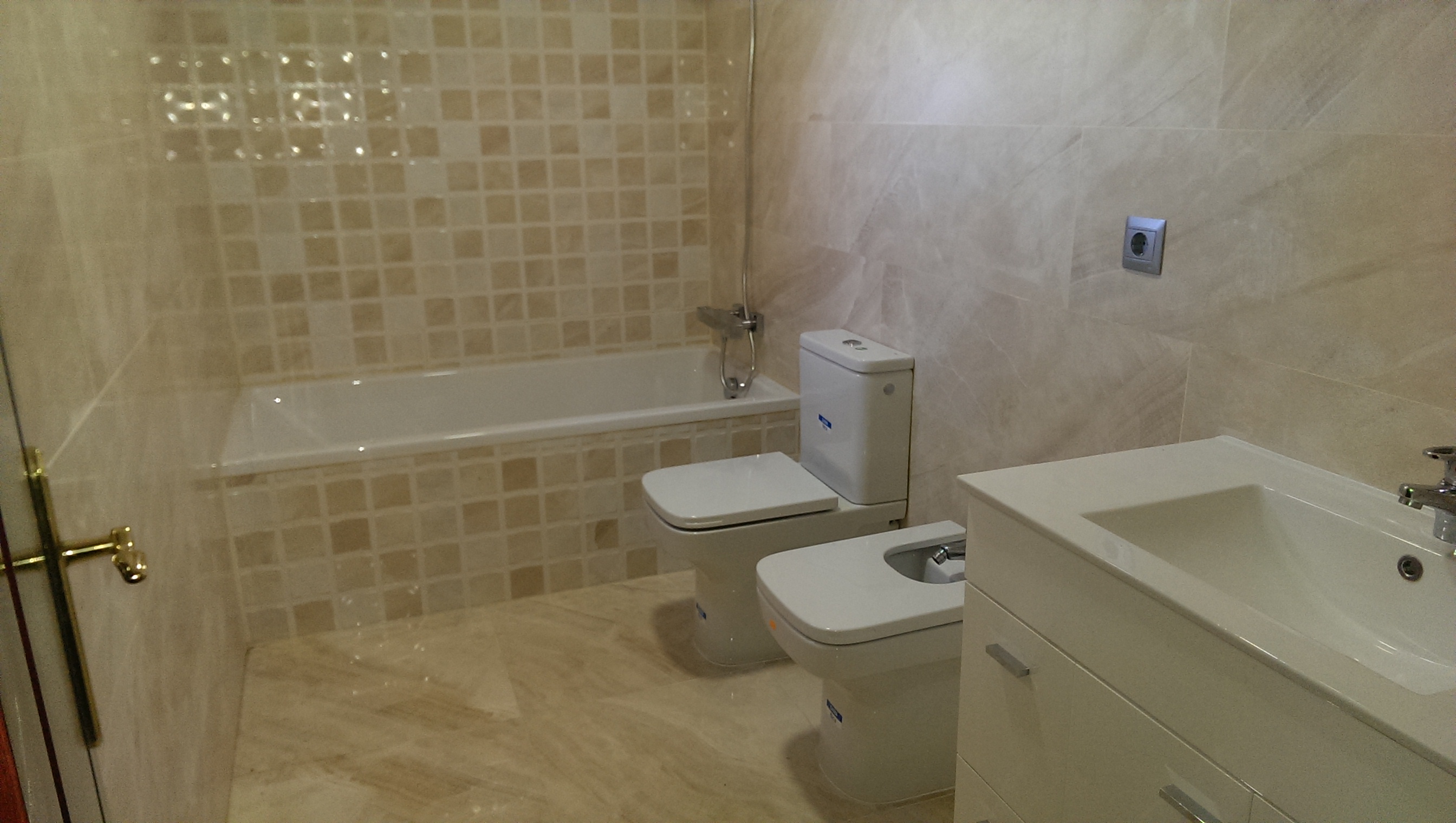 REFORMA COMPLETA DE BAÑO EN ALCALA DE GUADAIRA