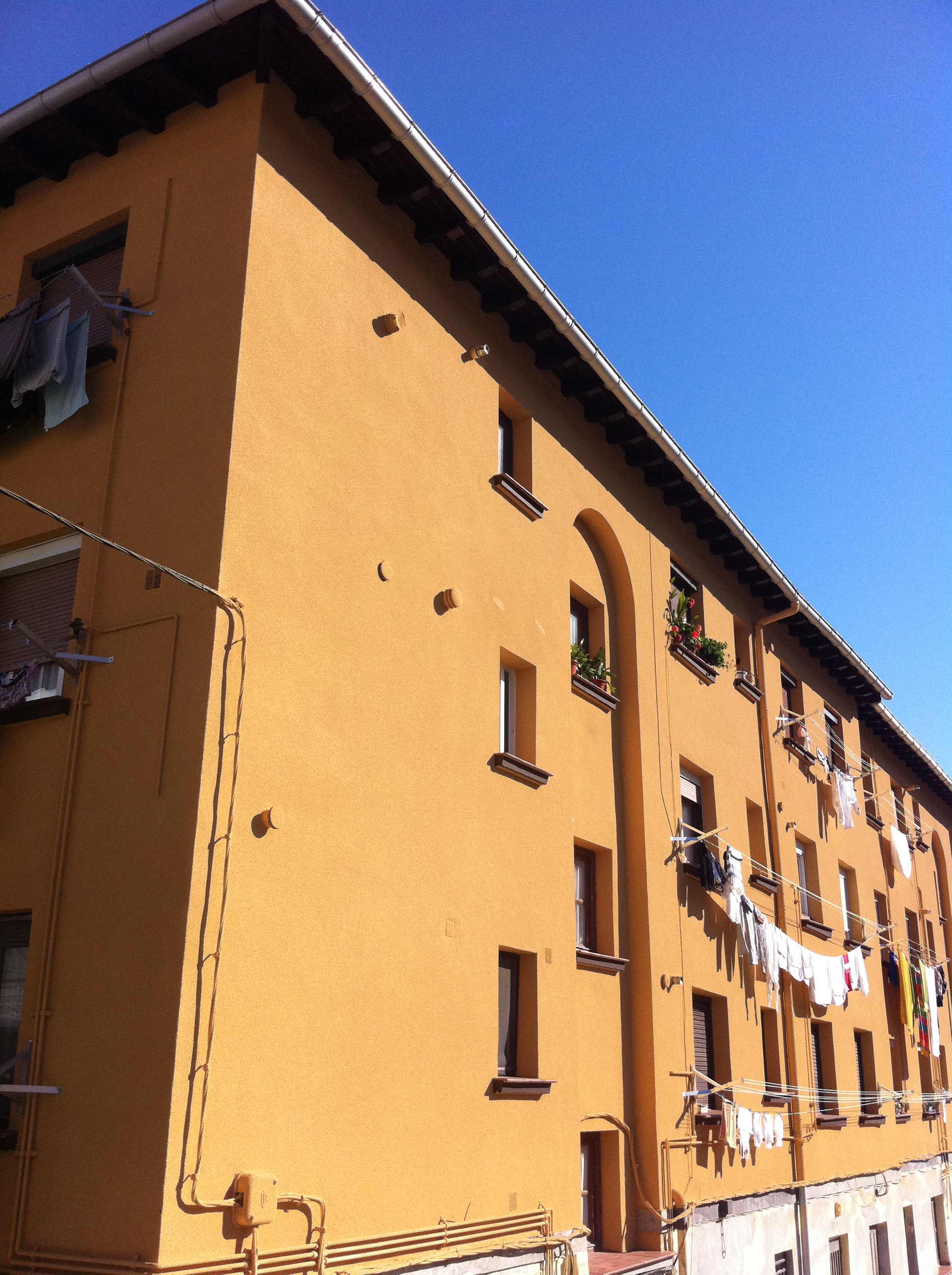 REVESTIMIENTO FACHADA - H