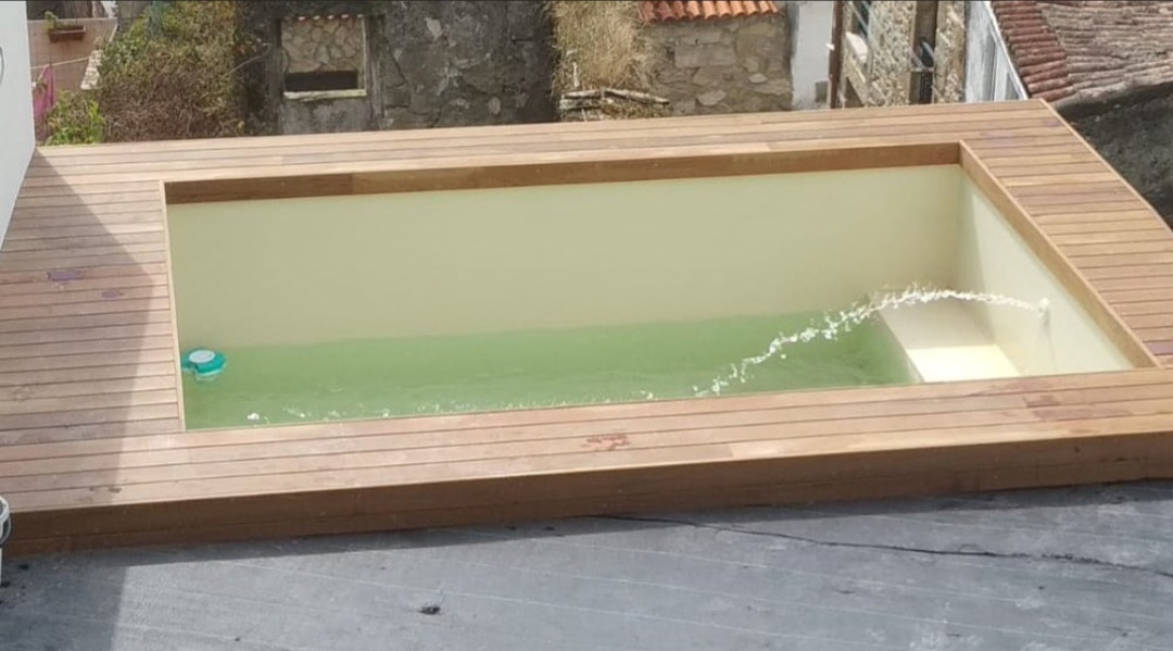 FABRICACIÓN E INSTALACIÓN DE PISCINAS