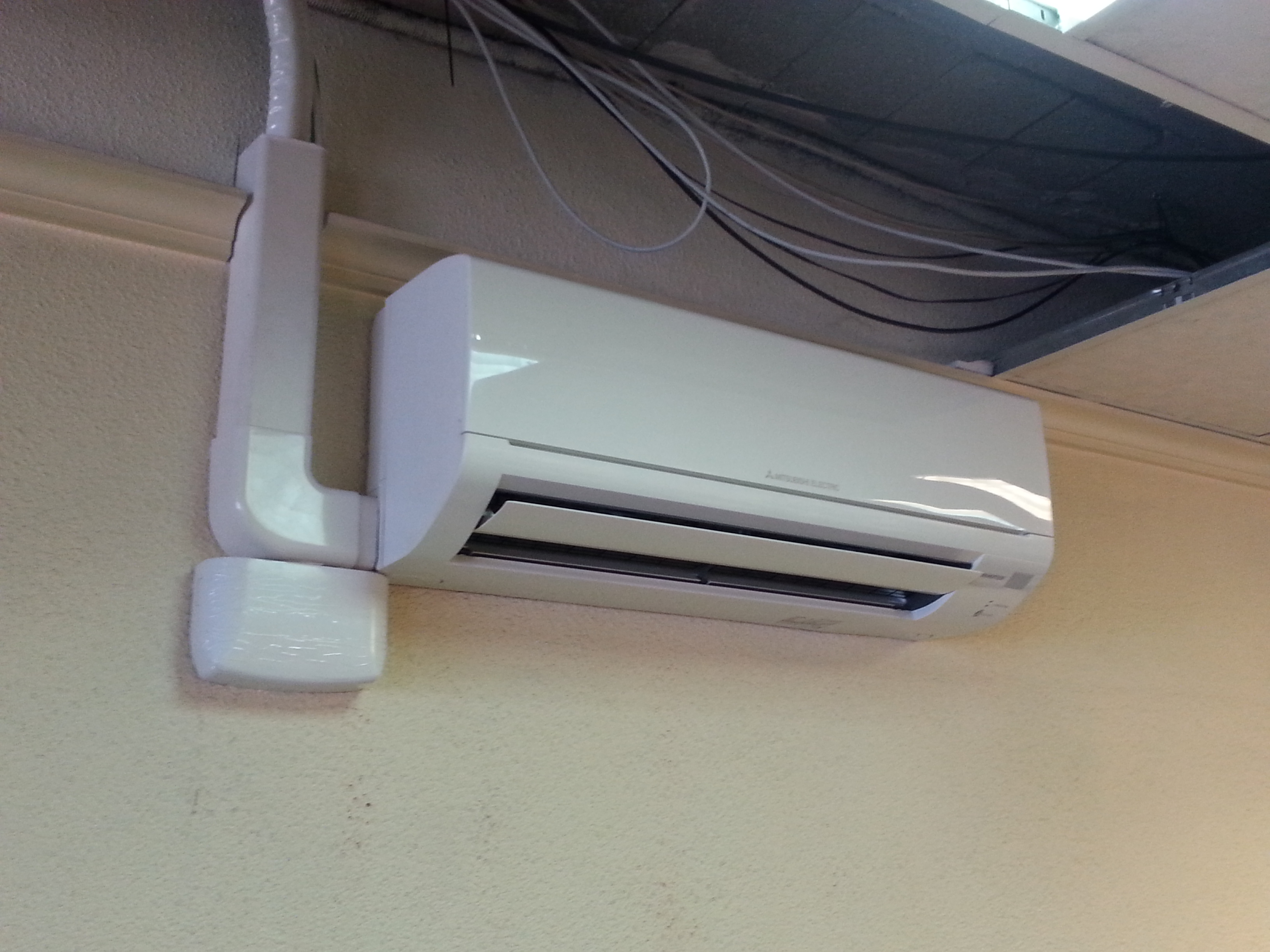 split con bomba de drenage