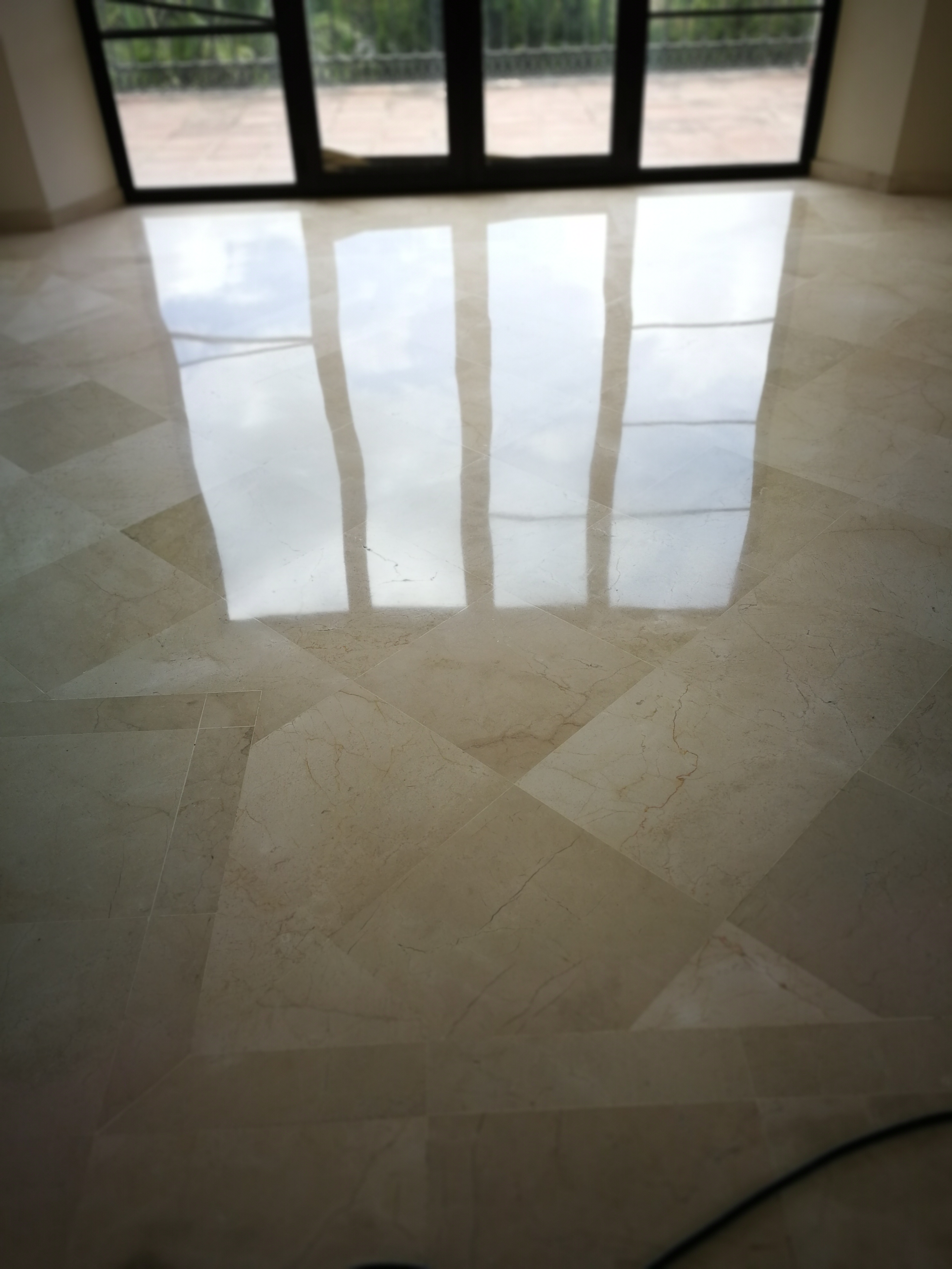 Pulido con diamantes y cristalizado de mármol