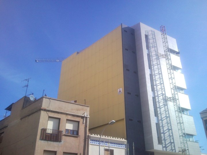 tabique pluvial en color marfil