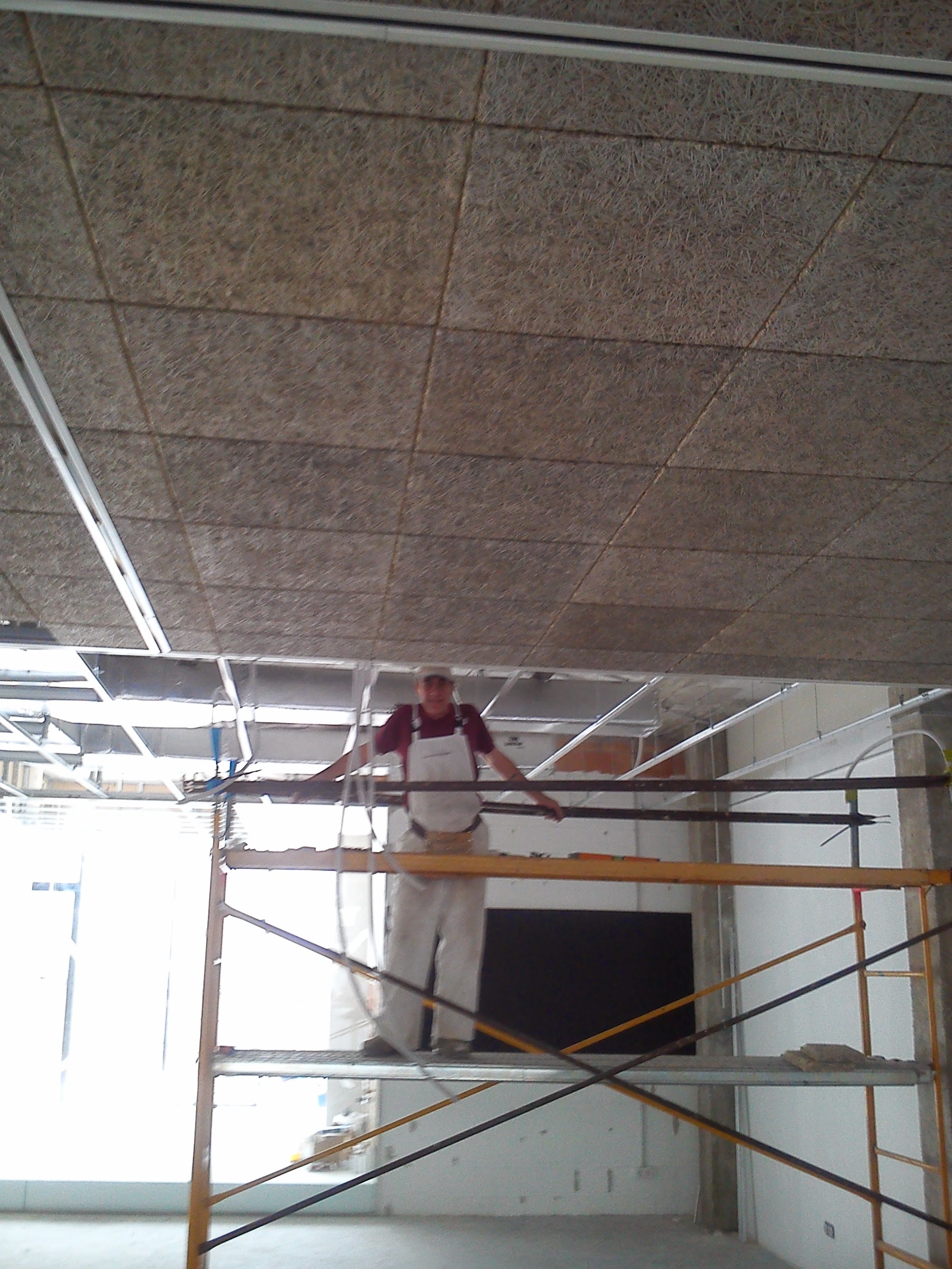 Techo Celenit de fibra vegetal, Academia DILO Inca.