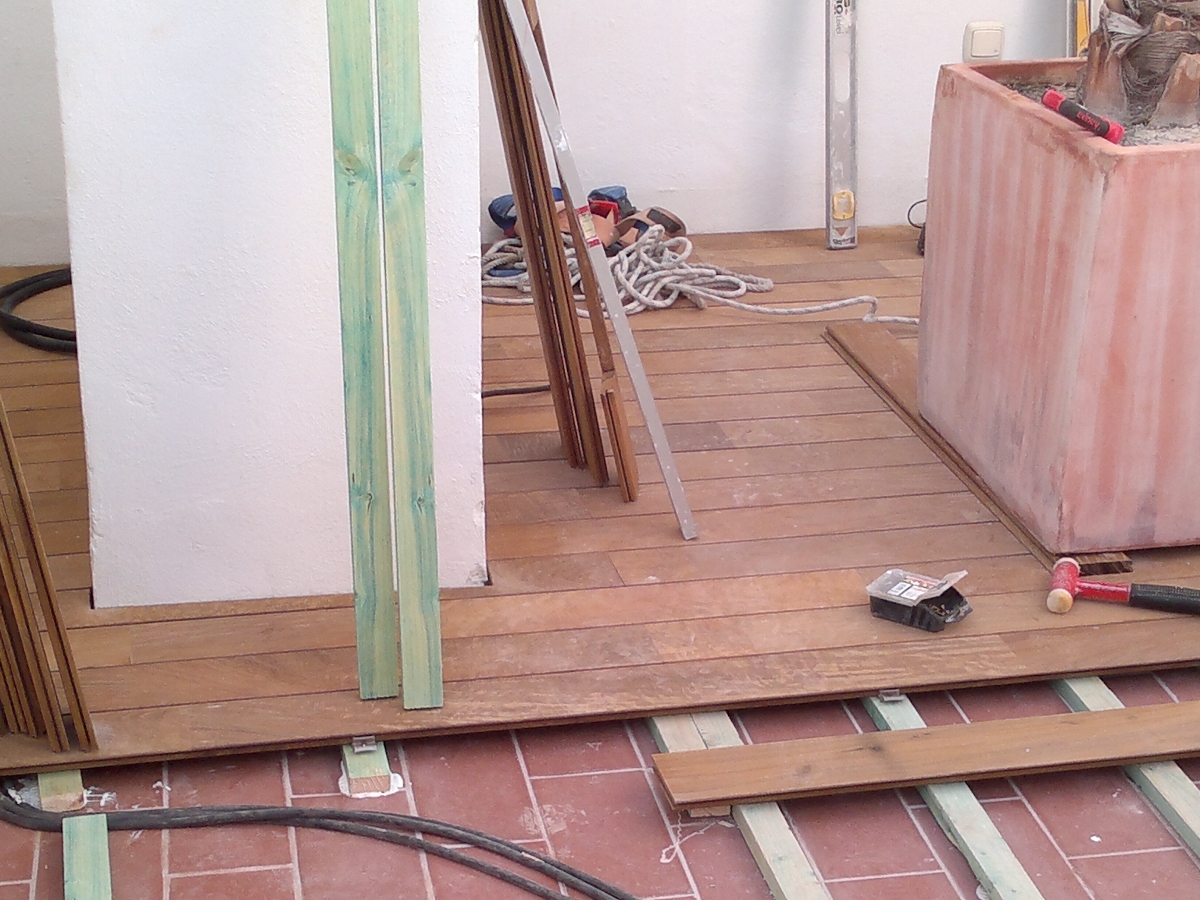 terraza reformado, por innovadecor s.l. 