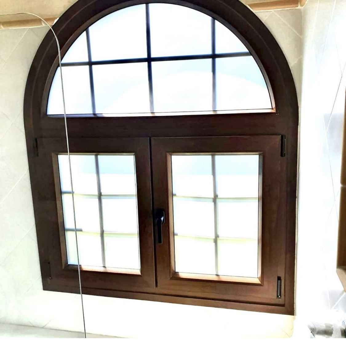 ventana pvc marron