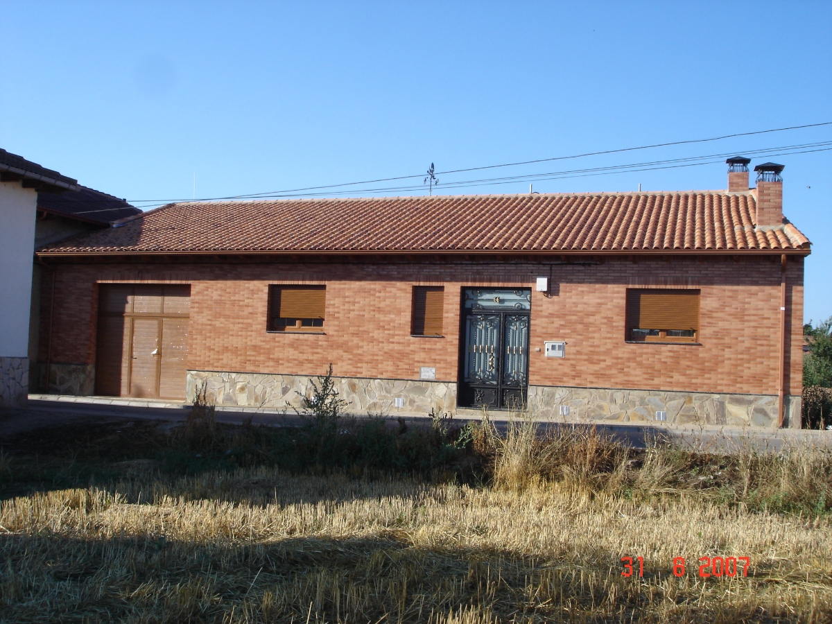 VIVIENDA UNIFAMILIAR AISLADA 