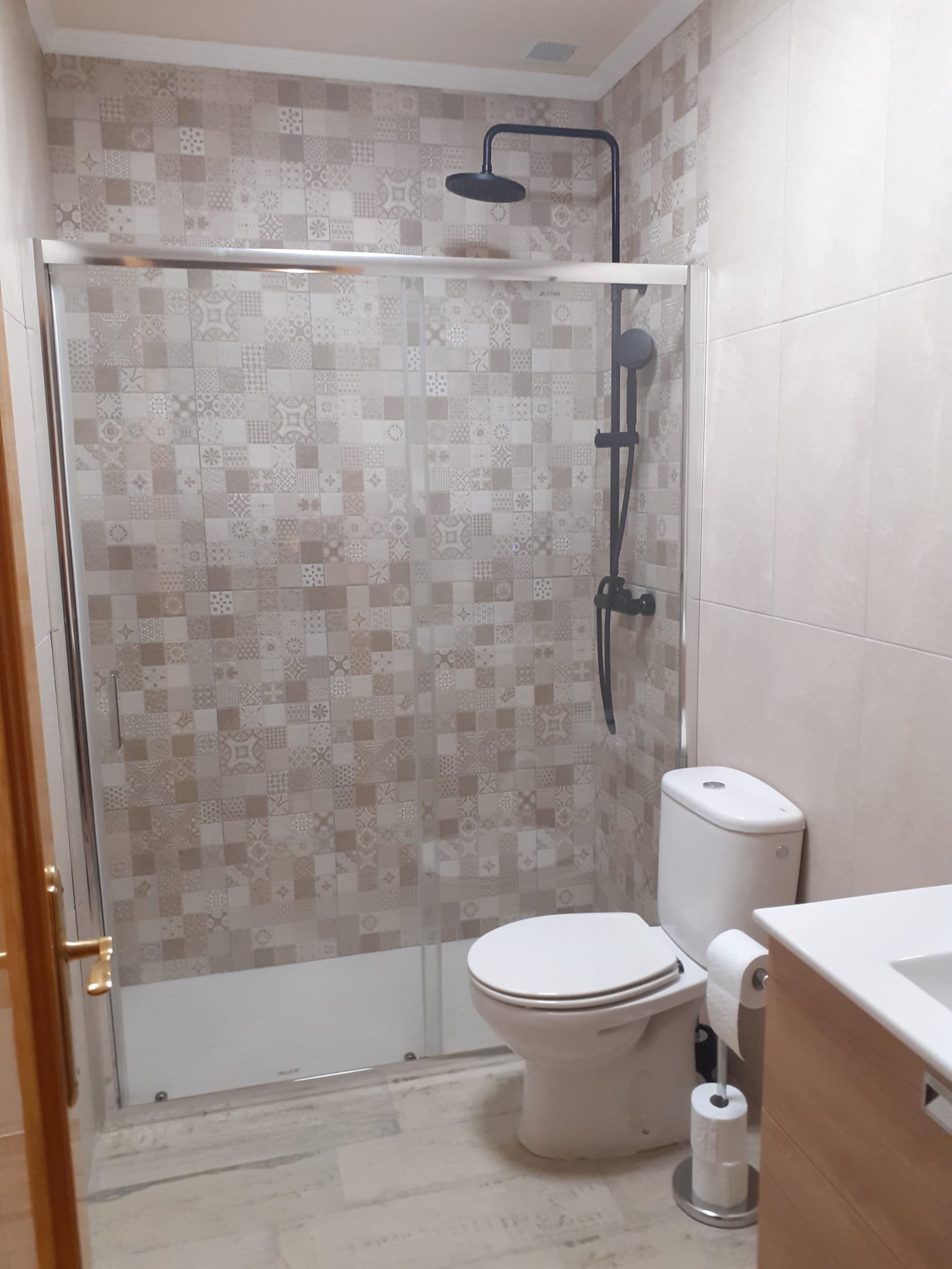 Reformamos tu baño.