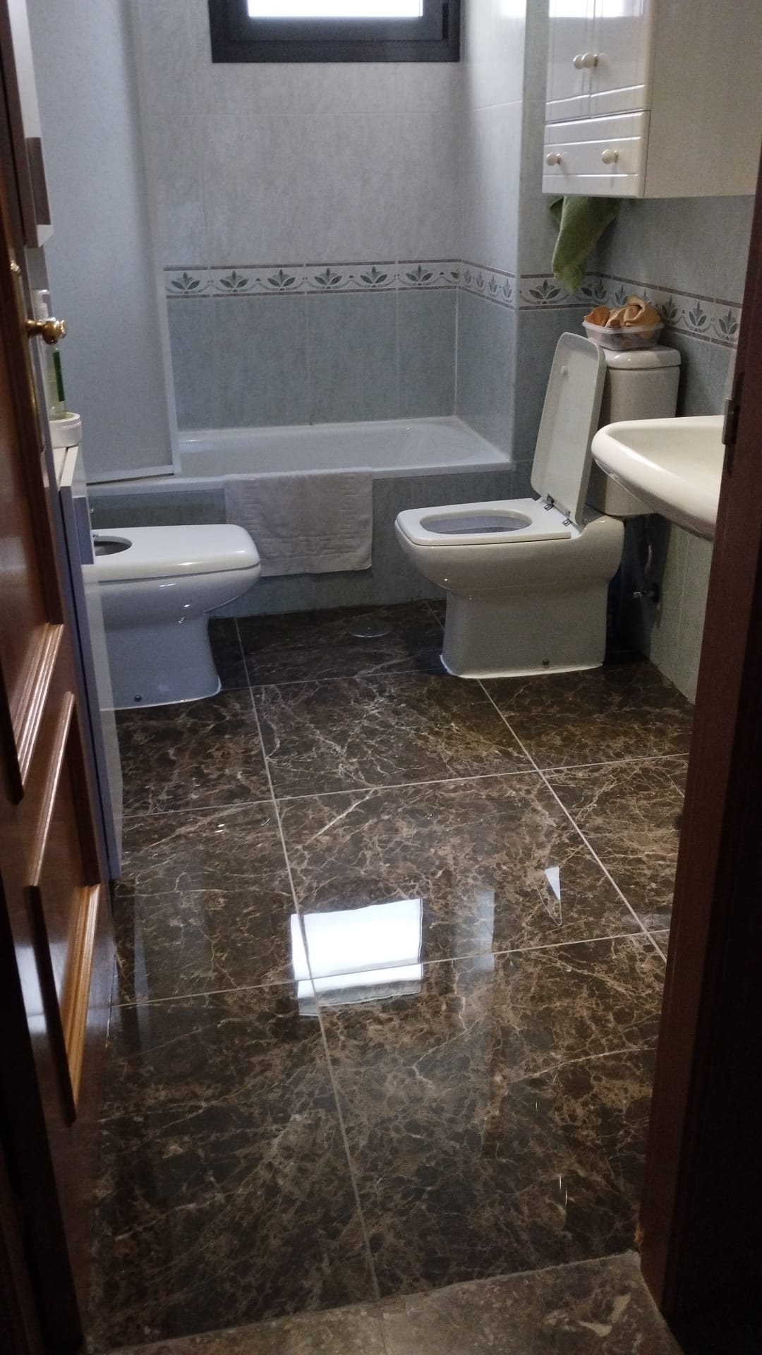 Colocación Suelo Porcelánico en Baño