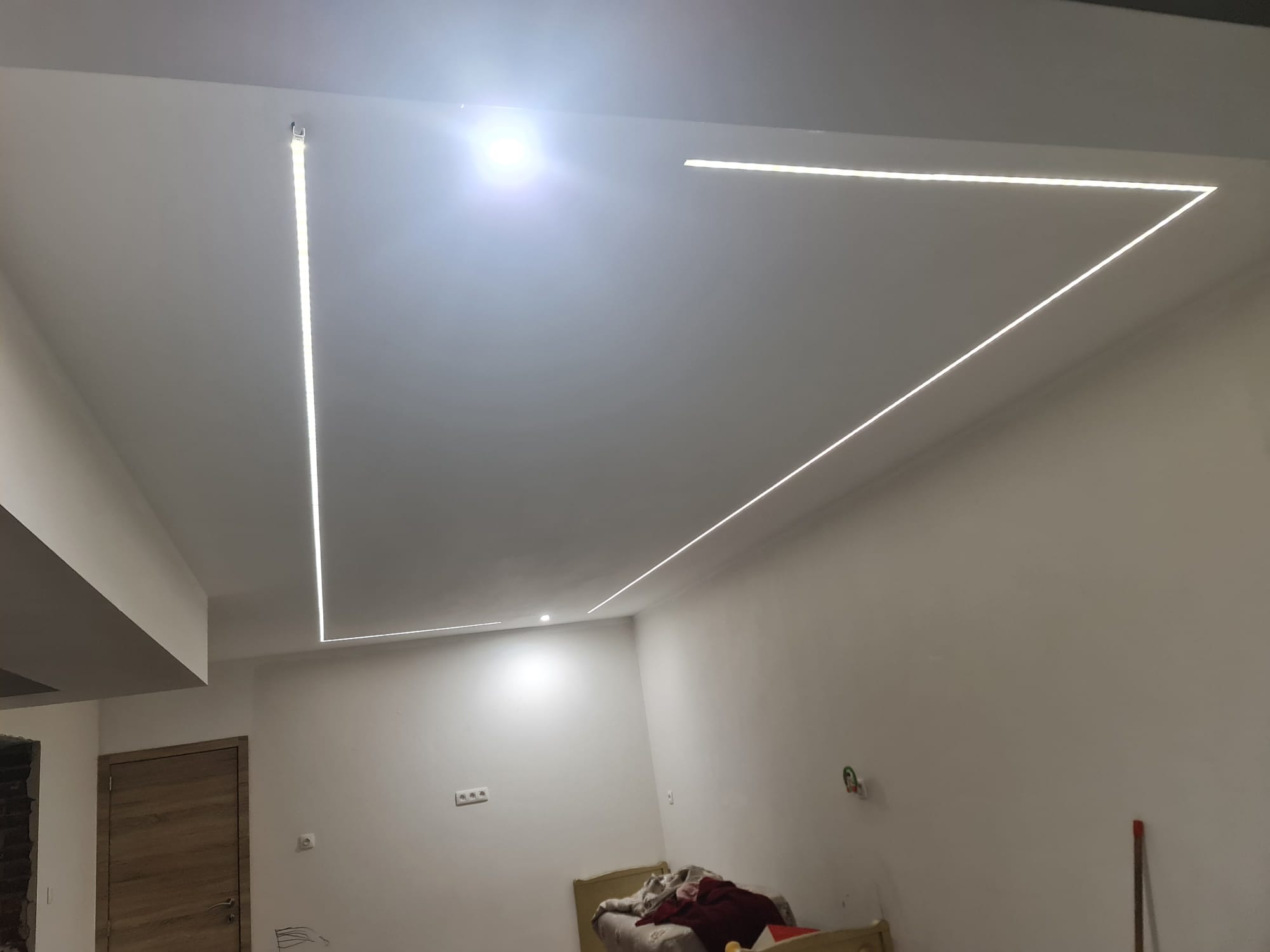 led salón