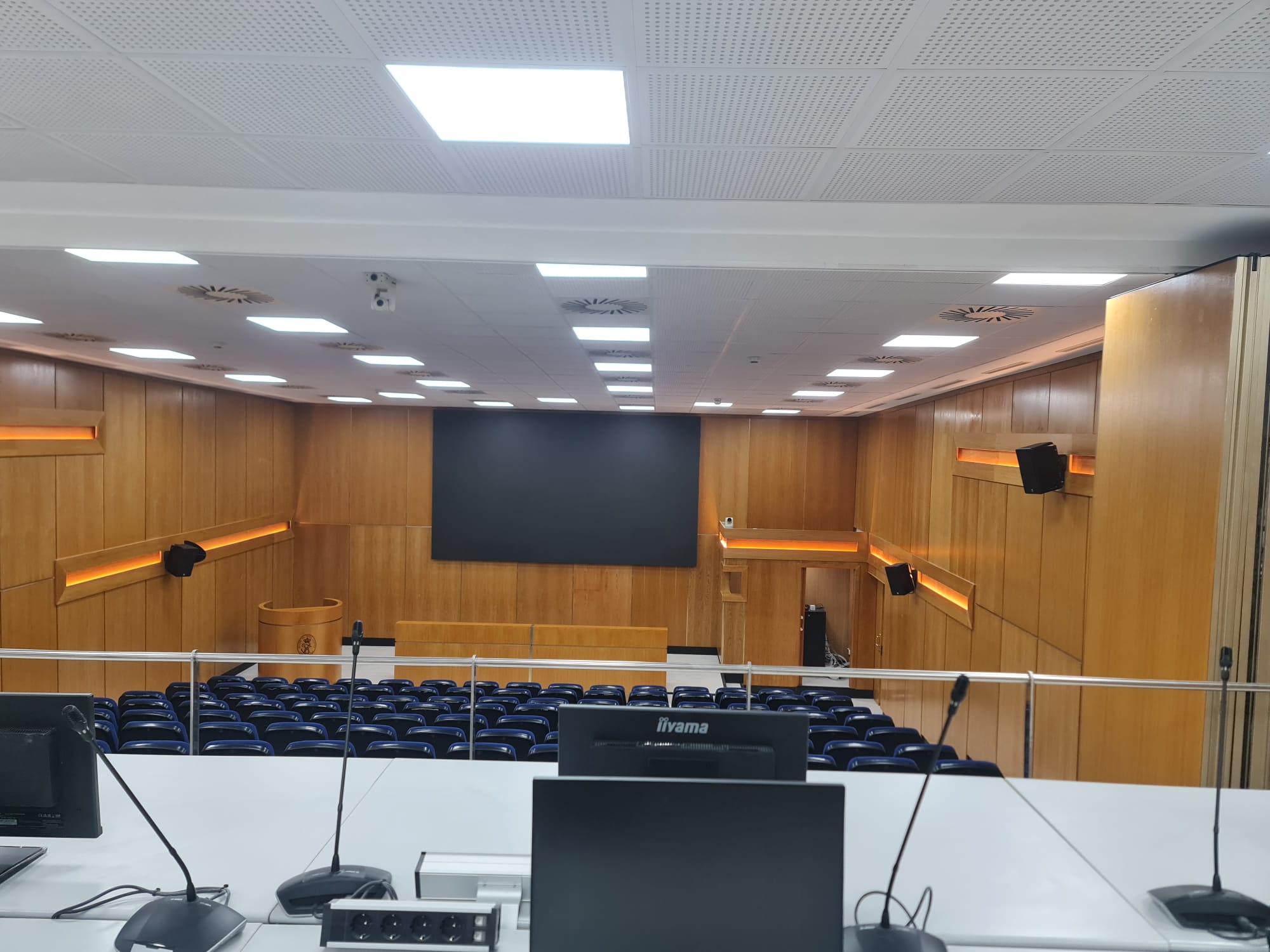 salón de actos del servicio de armada marina