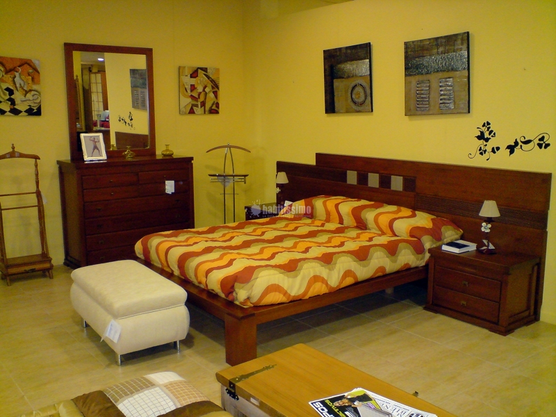 Oferta liquidación, muebles con grandes descuentos