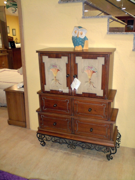 Oferta liquidación, muebles con grandes descuentos