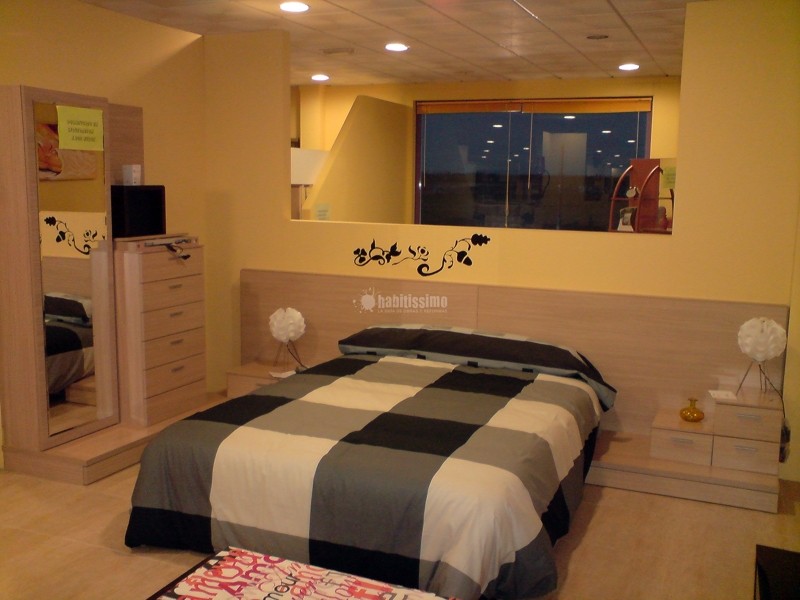 Oferta liquidación, muebles con grandes descuentos