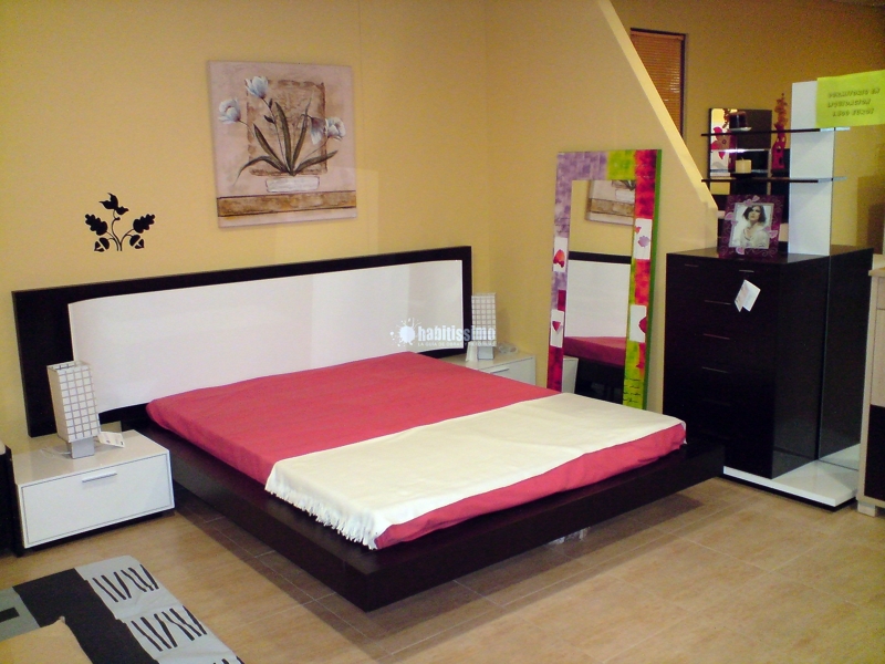 Oferta liquidación, muebles con grandes descuentos