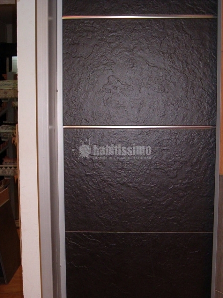 Oferta Porcelánico Esmaltado Jaspe Negro 40/66 a 17 € m2