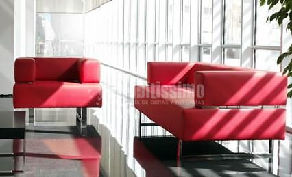Oferta 20% de descuento en sofás para oficina