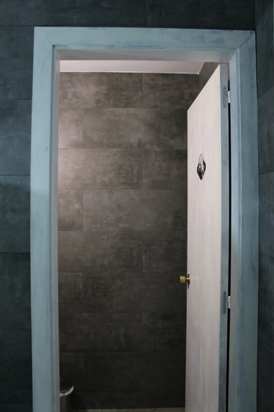 Alicatado de lavabo y mobiliario