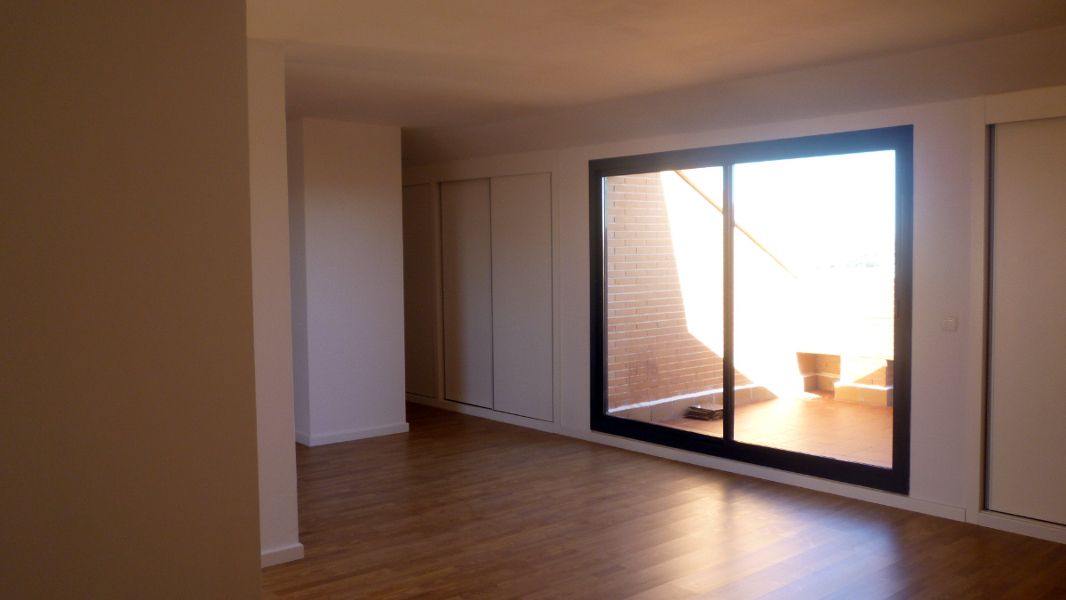 ATICO TARIMA Y RODAPIE