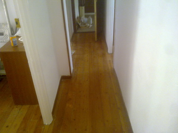 Barnizado parquet delpasillo