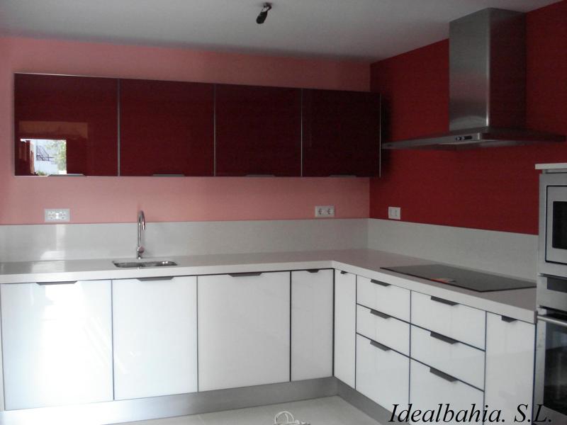 Cocina en lucida de perlita en dos colores 