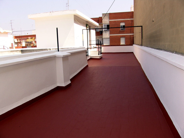 CUBIERTA EN CAUCHO ACRÍLICO