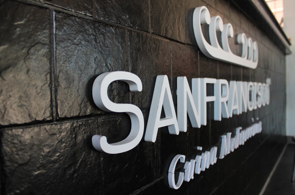 Diseño y fabricación del logotipo en letra corporea